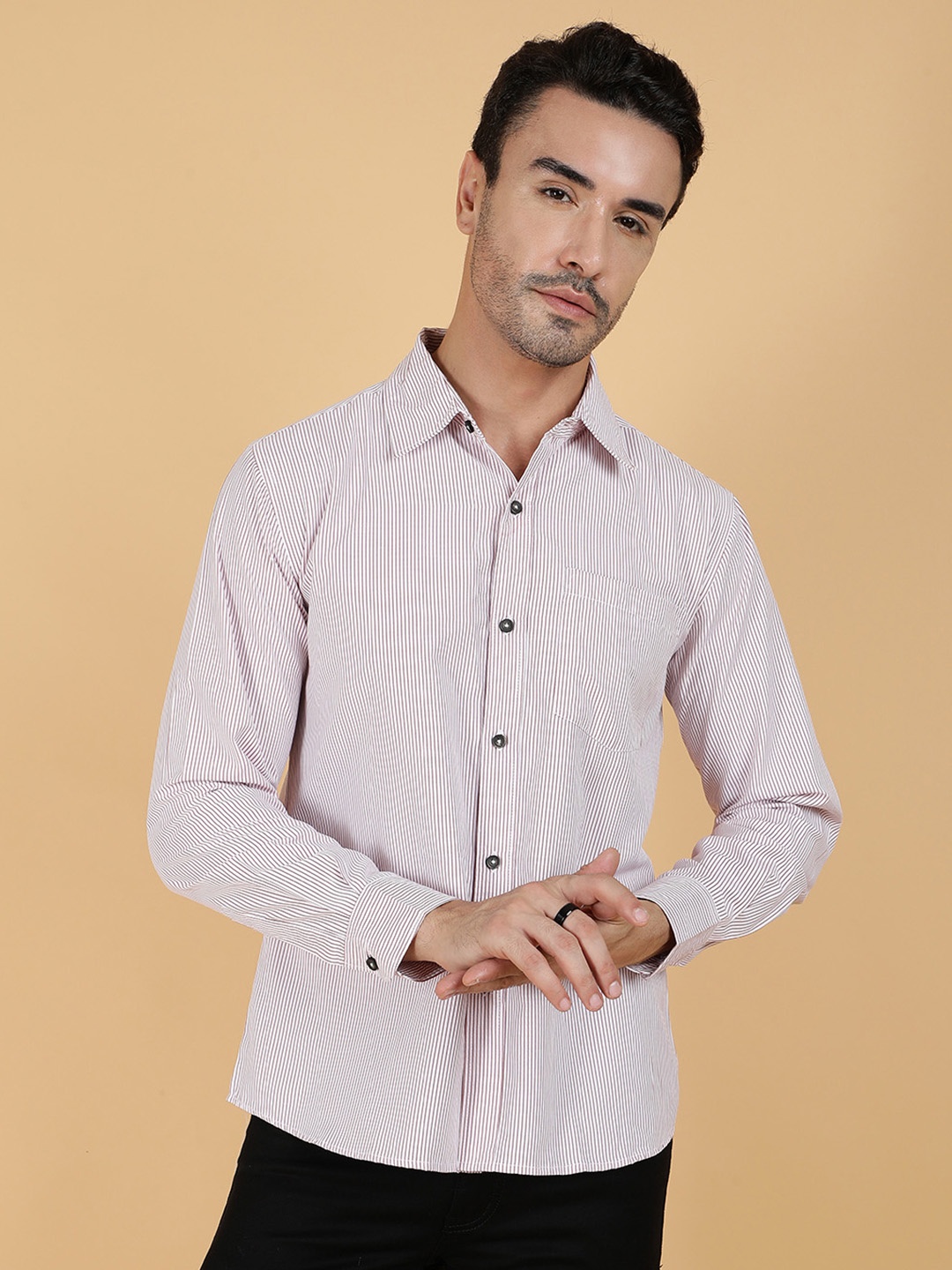 

Kotty Men Relaxed Spread Collar Graphic Printed Casual Shirt, White