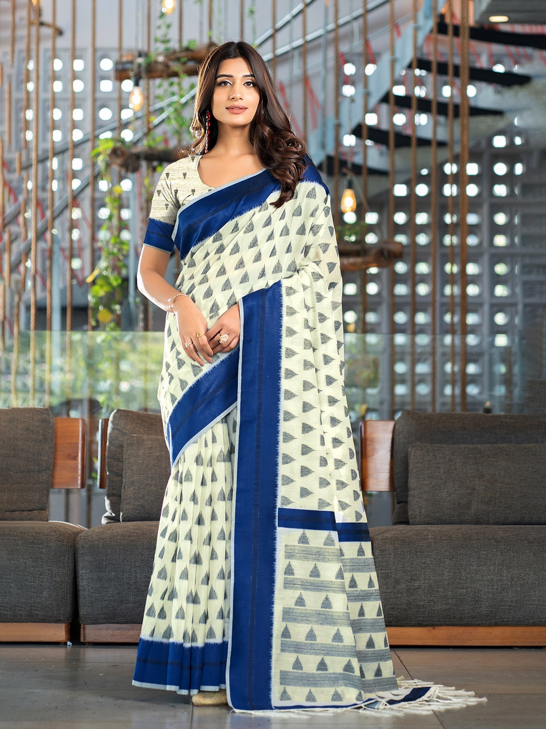 

MAHALASA Printed Pure Cotton Saree, Navy blue