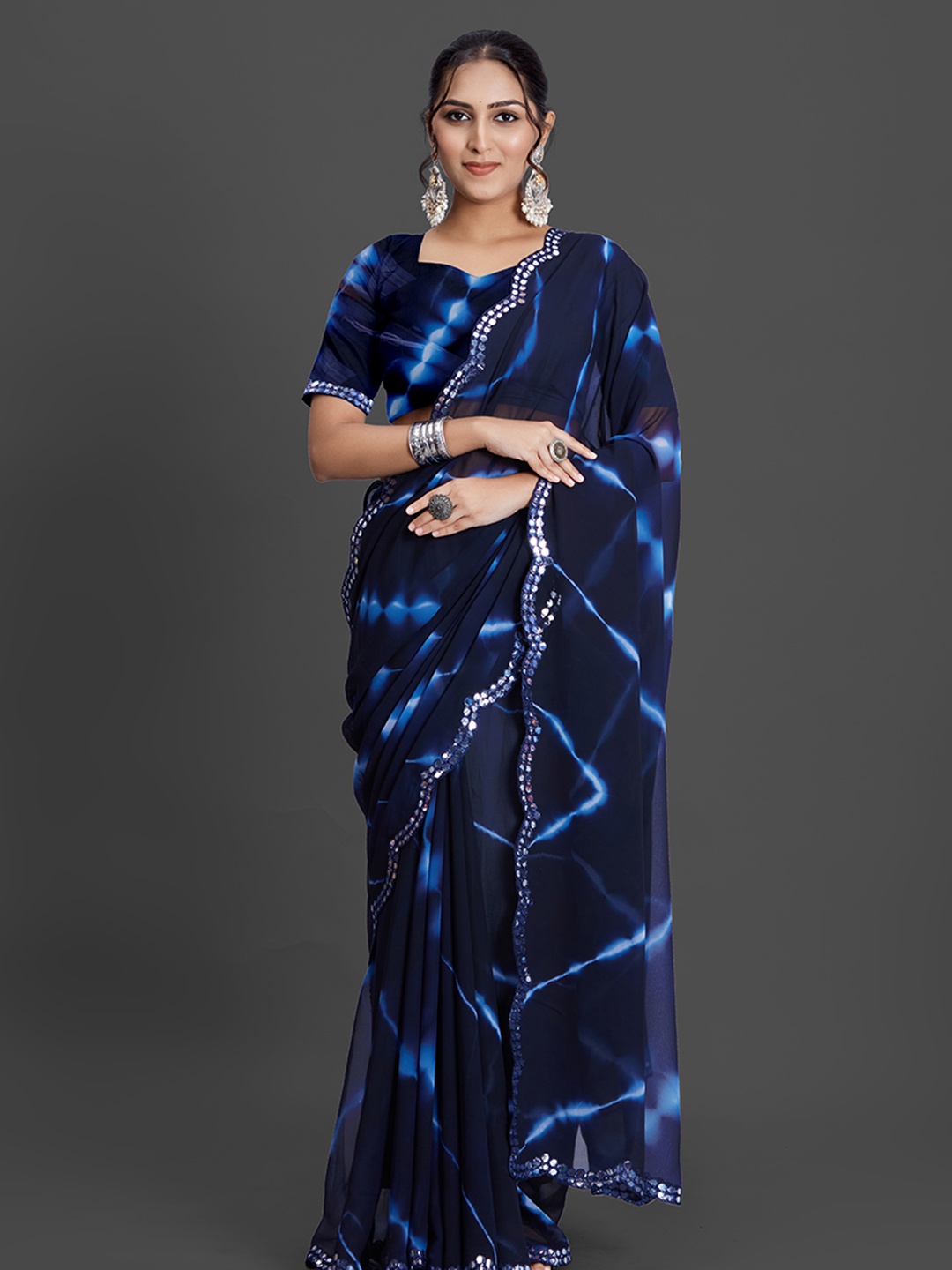 

NIRMAL CREATION Tie and Dye Pure Georgette Saree, Navy blue