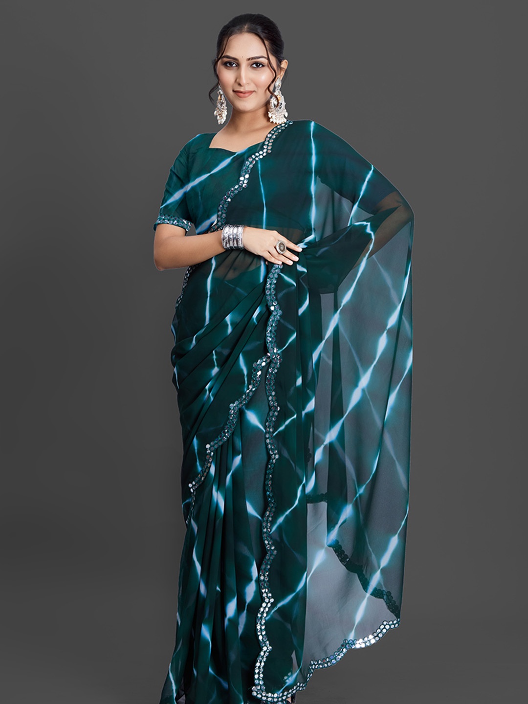 

NIRMAL CREATION Tie and Dye Dyed Sequinned Pure Georgette Saree, Green