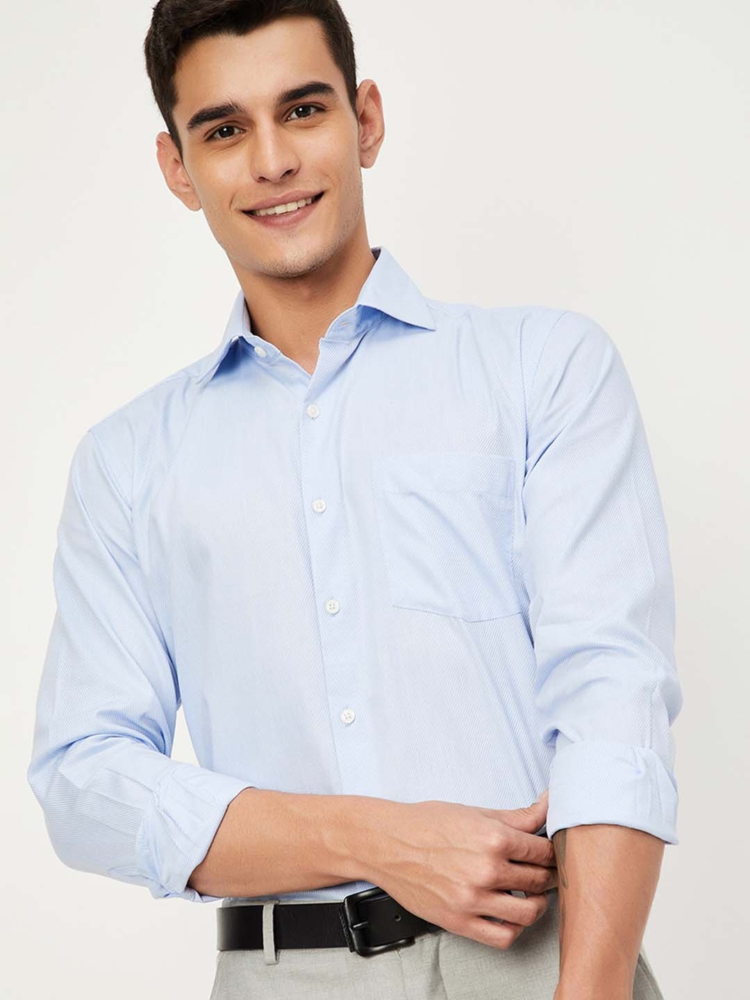 

max Men Spread Collar Textured Cotton Casual Shirt, Blue