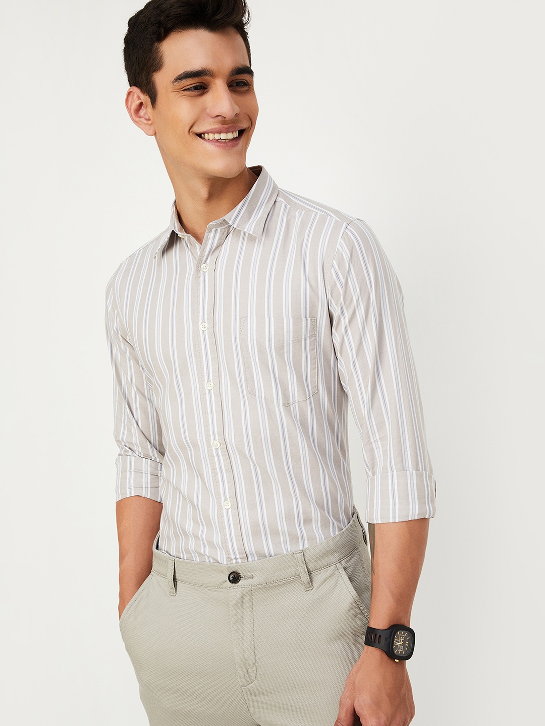 

max Men Spread Collar Vertical Striped Cotton Casual Shirt, Beige