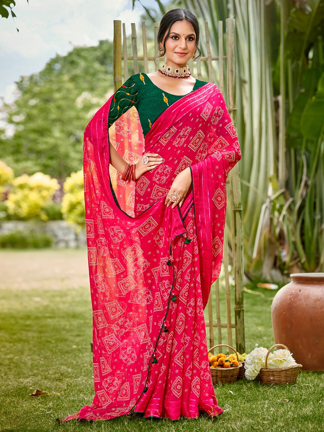 

Saree mall Ethnic Motifs Bandhani Sarees, Pink