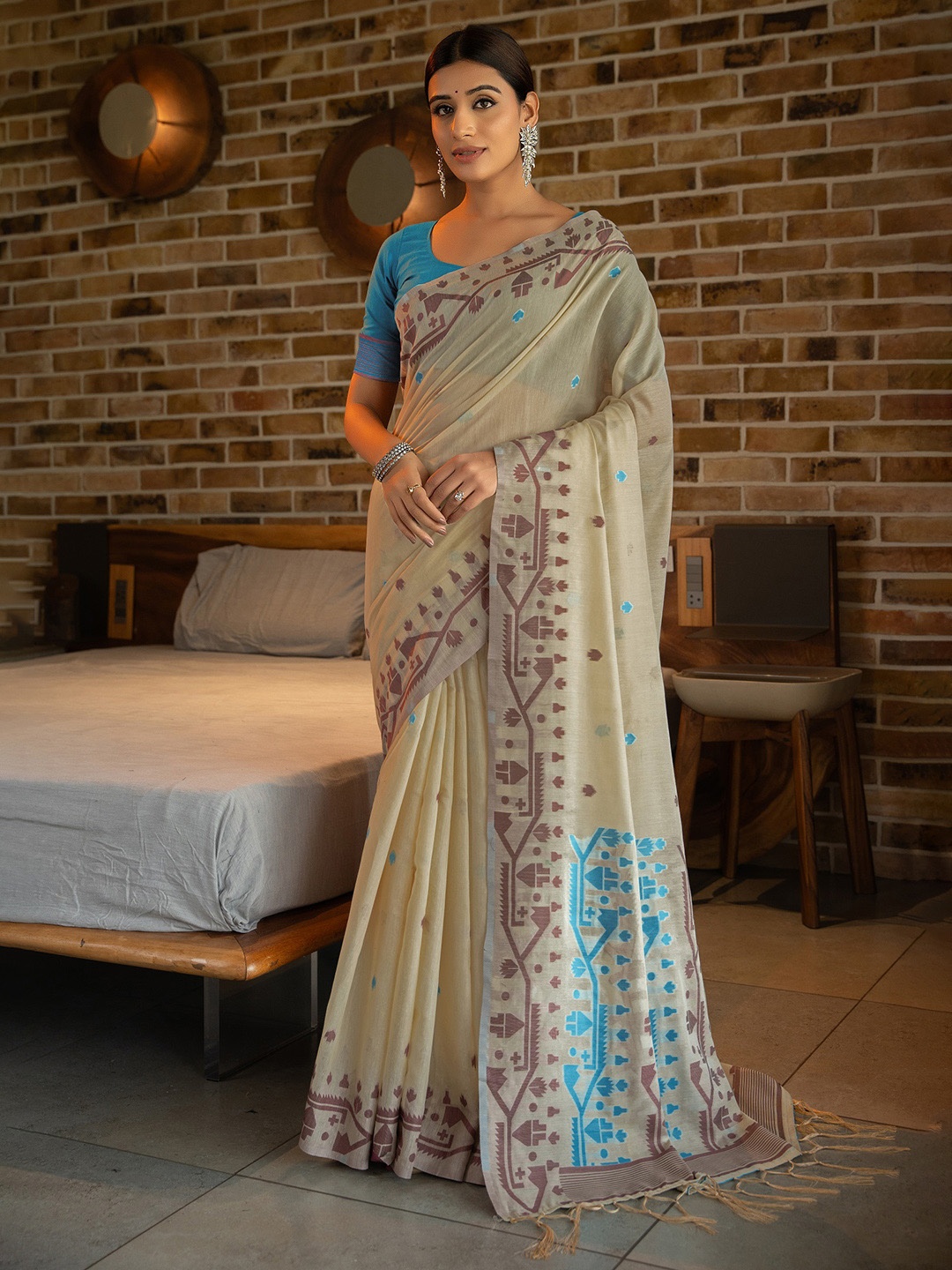 

MAHALASA Ethnic Motifs Pure Cotton Saree, Cream