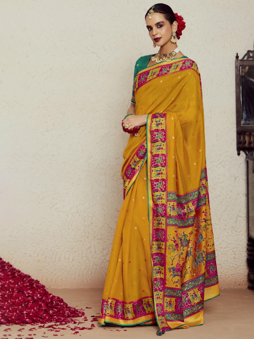 

KALINDI Woven Design Zari Brasso Paithani Saree, Yellow