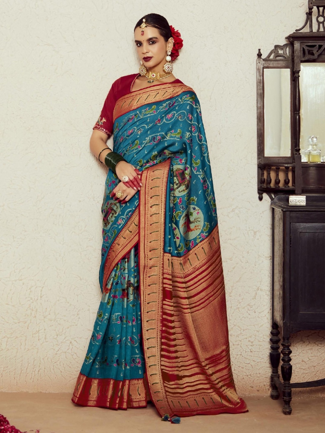 

KALINDI Ethnic Motifs Printed Zari Paithani Saree, Blue