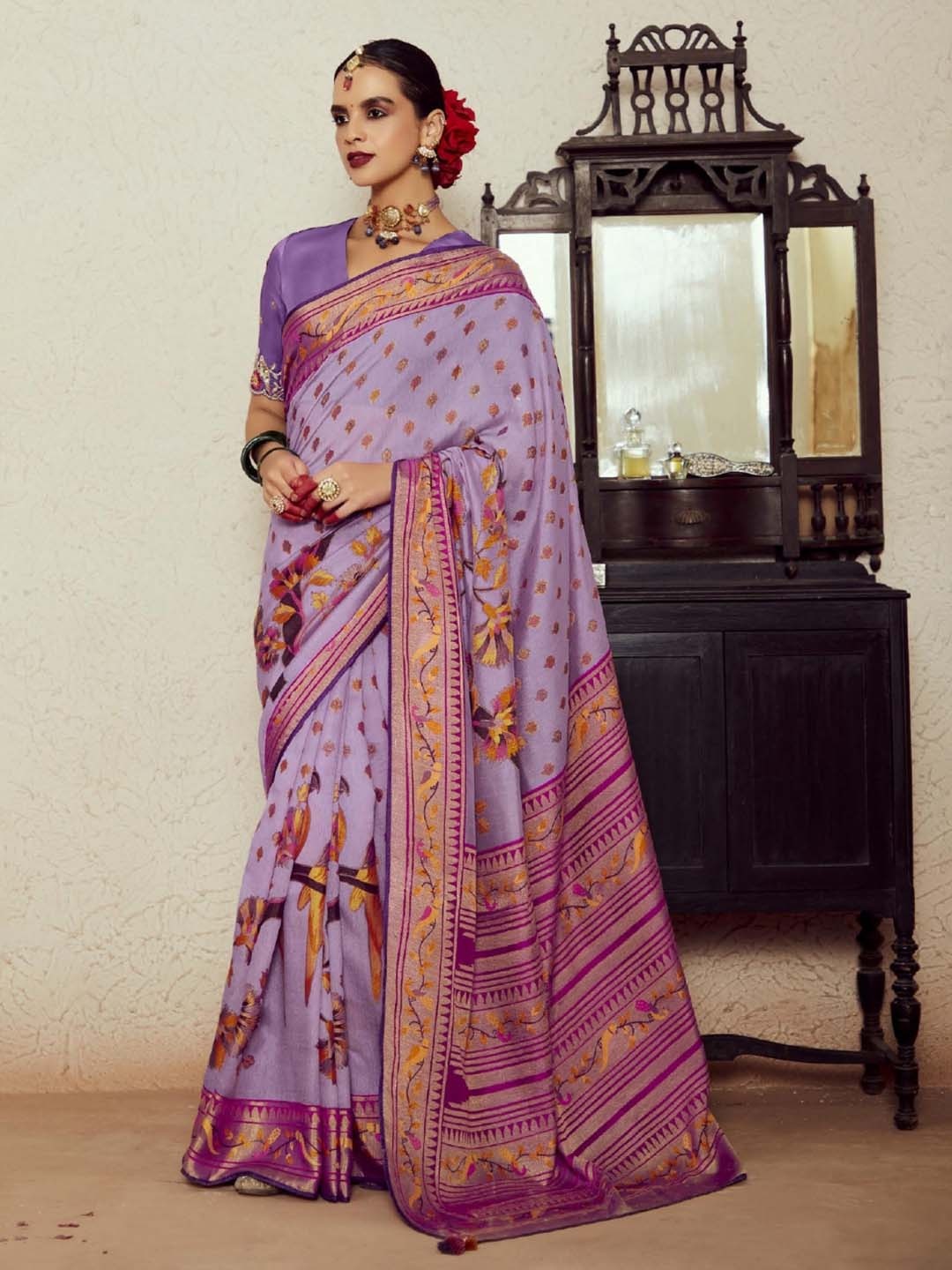 

KALINDI Ethnic Motifs Printed Zari Brasso Paithani Saree, Lavender