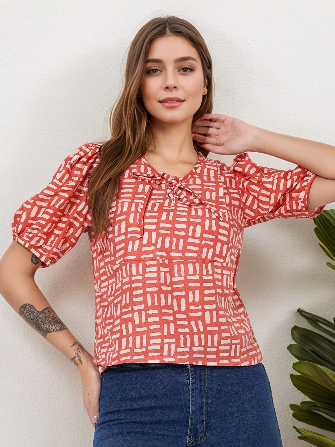 

DressBerry Women Geometric Print Tie-Up Neck Puff Sleeve Crop Top, Orange