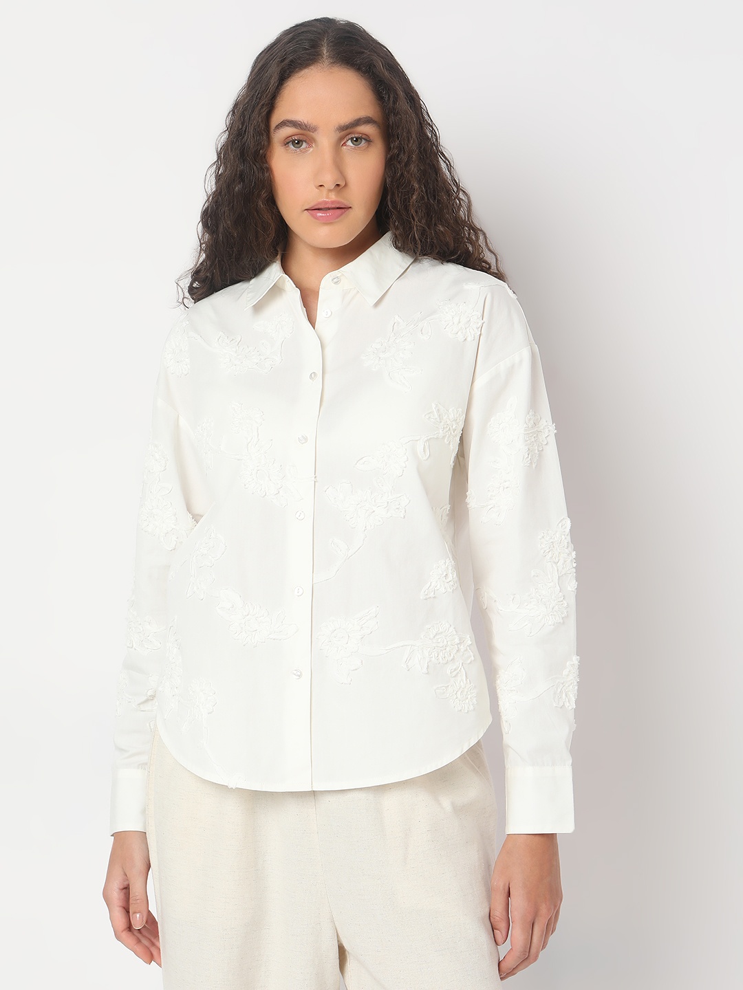 

Vero Moda Women Spread Collar Solid Cotton Casual Shirt, White