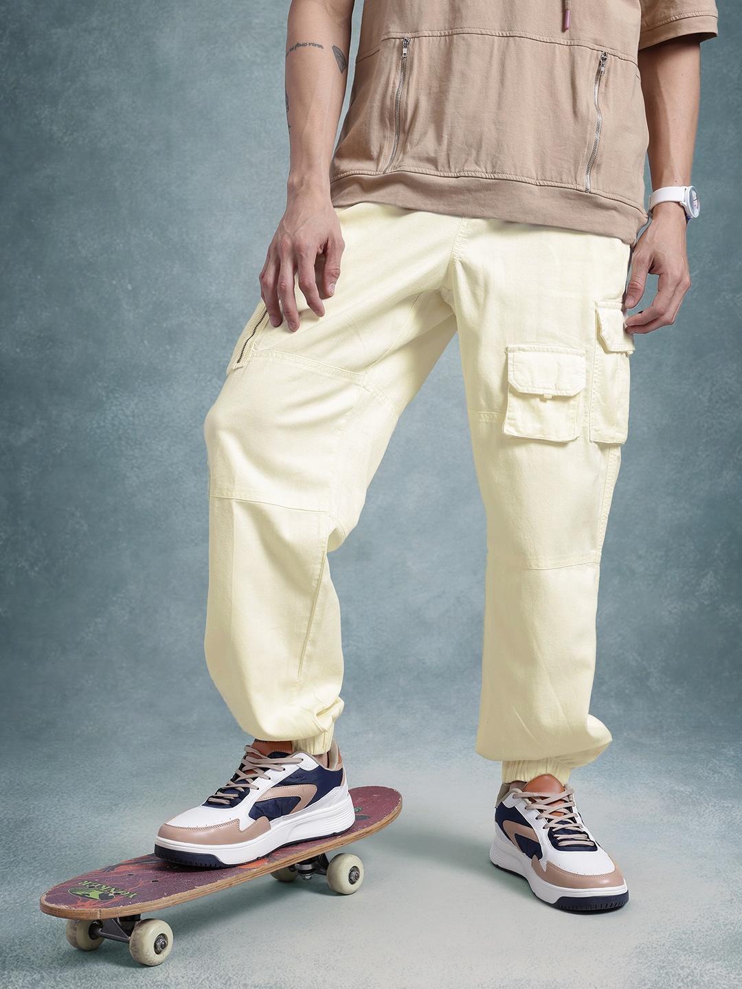 

The Roadster Life Co. Men Pure Cotton Relaxed Fit Cargo-Style Joggers, Cream