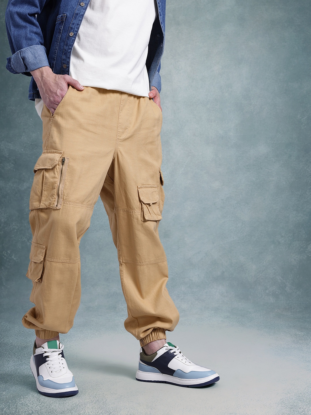 

The Roadster Life Co. Men Pure Cotton Relaxed Fit Cargo-Style Joggers, Khaki