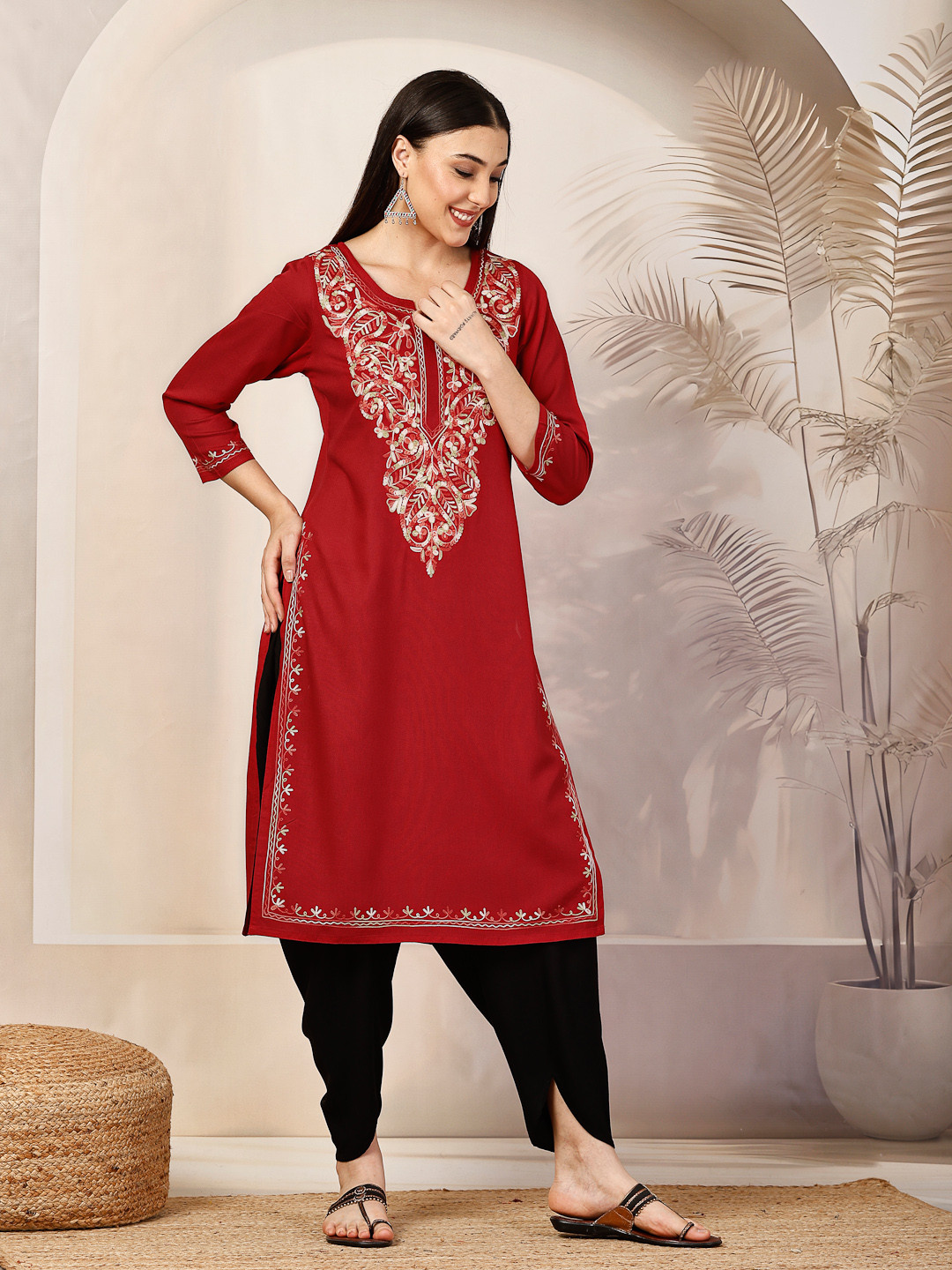 

QAZMI Kiara Kashmiri Aari Work Straight Kurta, Red