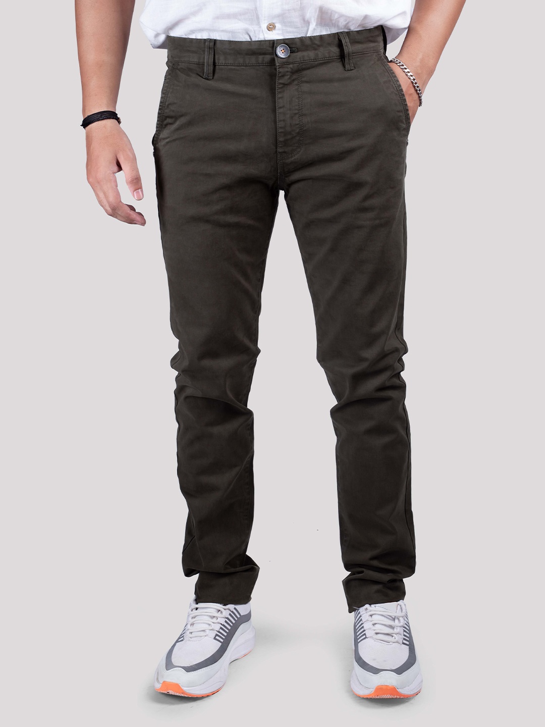 

HUE & HIDE Men Relaxed Cotton Trousers, Green
