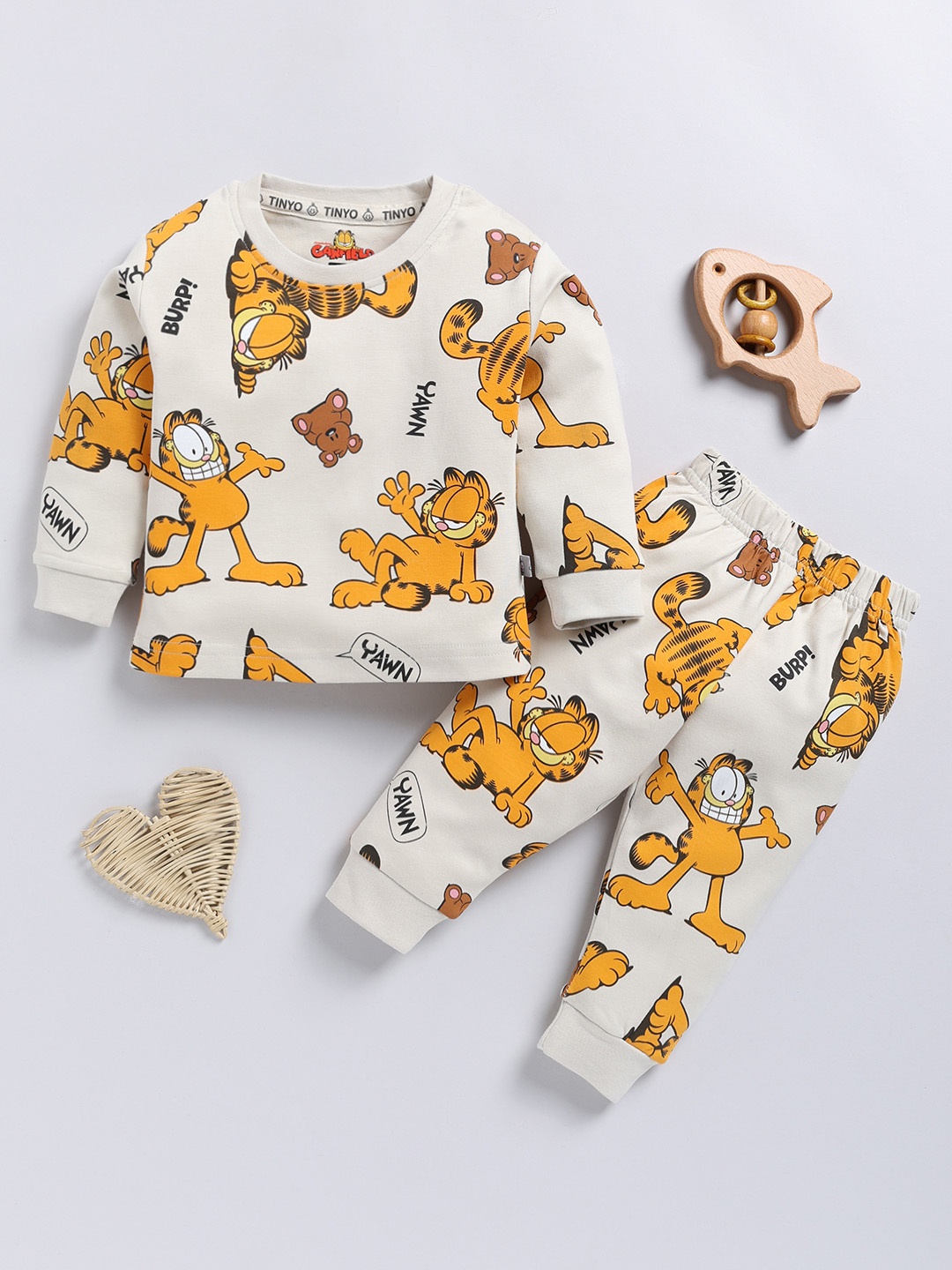 

YK X Tinyo Infant Boys Pure Cotton Garfield Printed T-shirt with Joggers, Beige