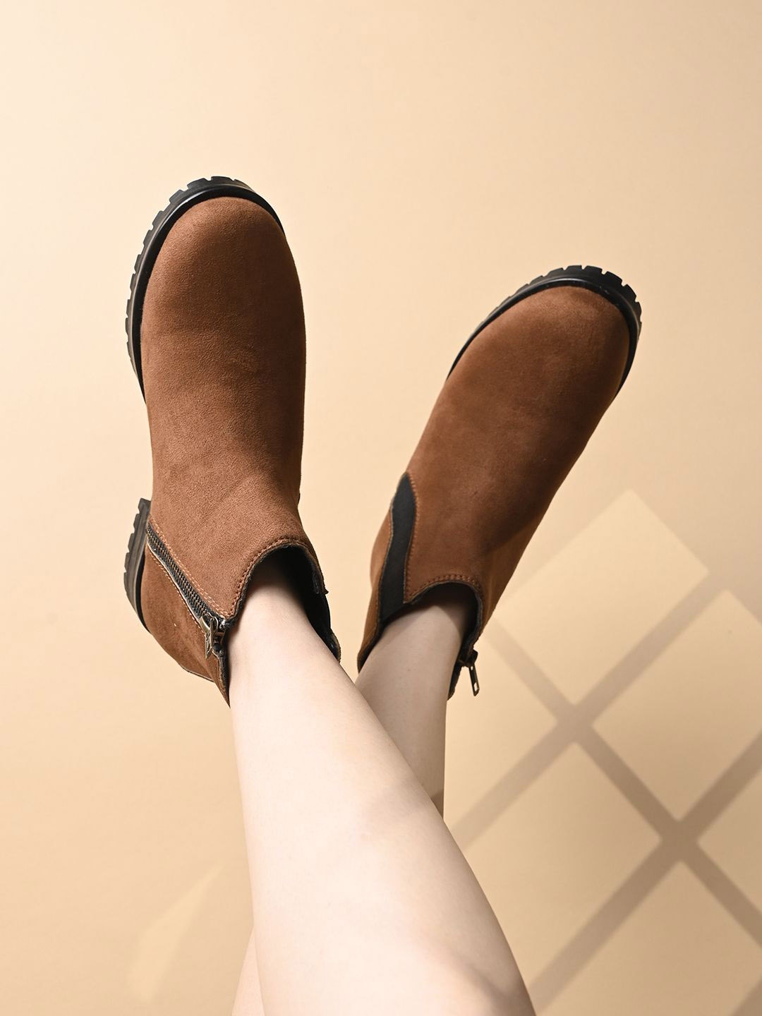 

The Roadster Lifestyle Co Women Round Toe Platform Heel Chelsea Boots, Tan