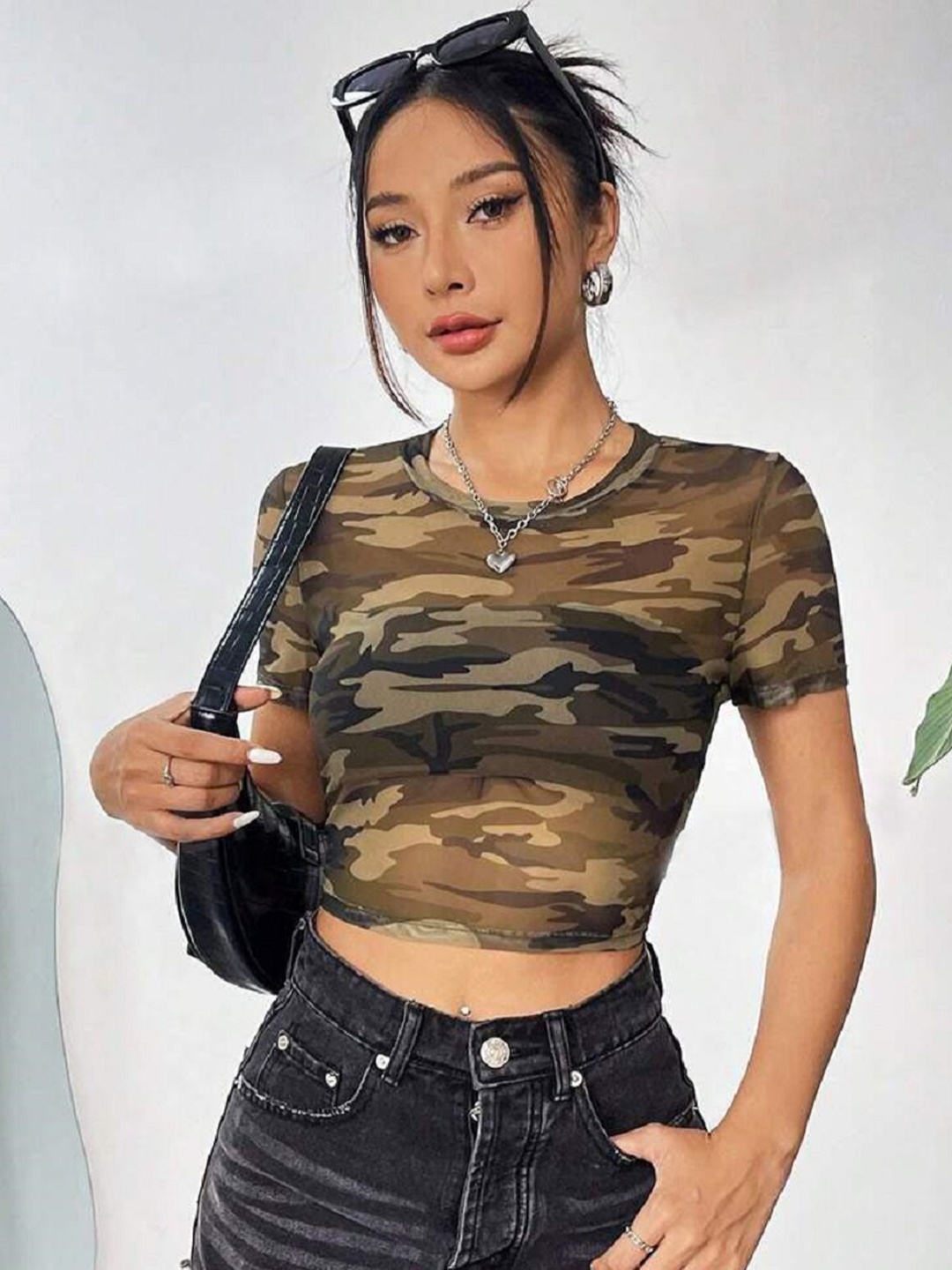 

White World Women Abstract Printed Fitted Crop Top, Olive