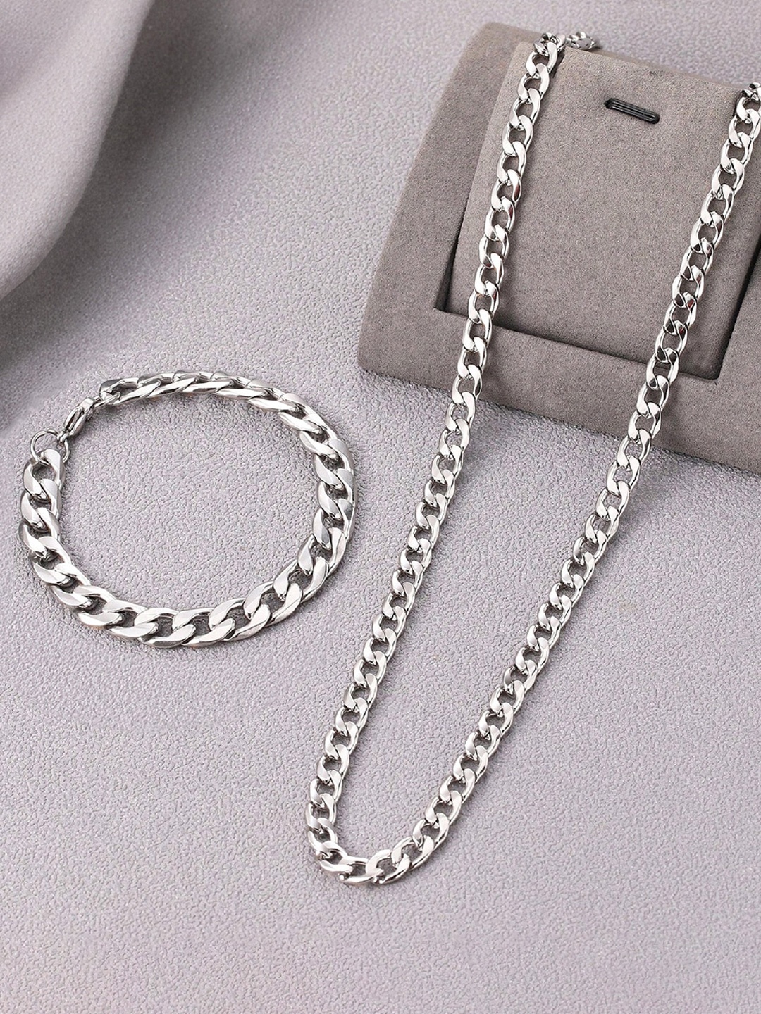 

Minprice Men Stainless Steel Silver-Plated Jewellery Set