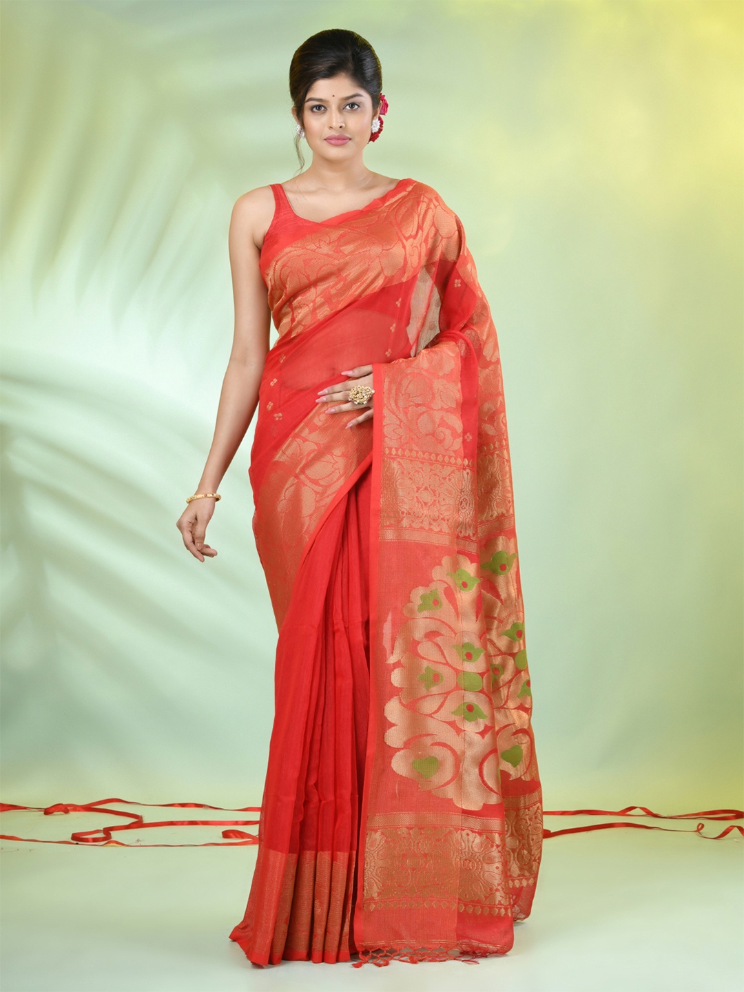 

Charukriti Ethnic Motifs Woven Design Zari Saree, Red