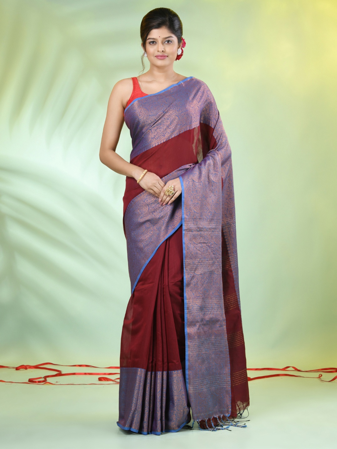 

Charukriti Solid Zari Saree with Blouse Piece, Maroon