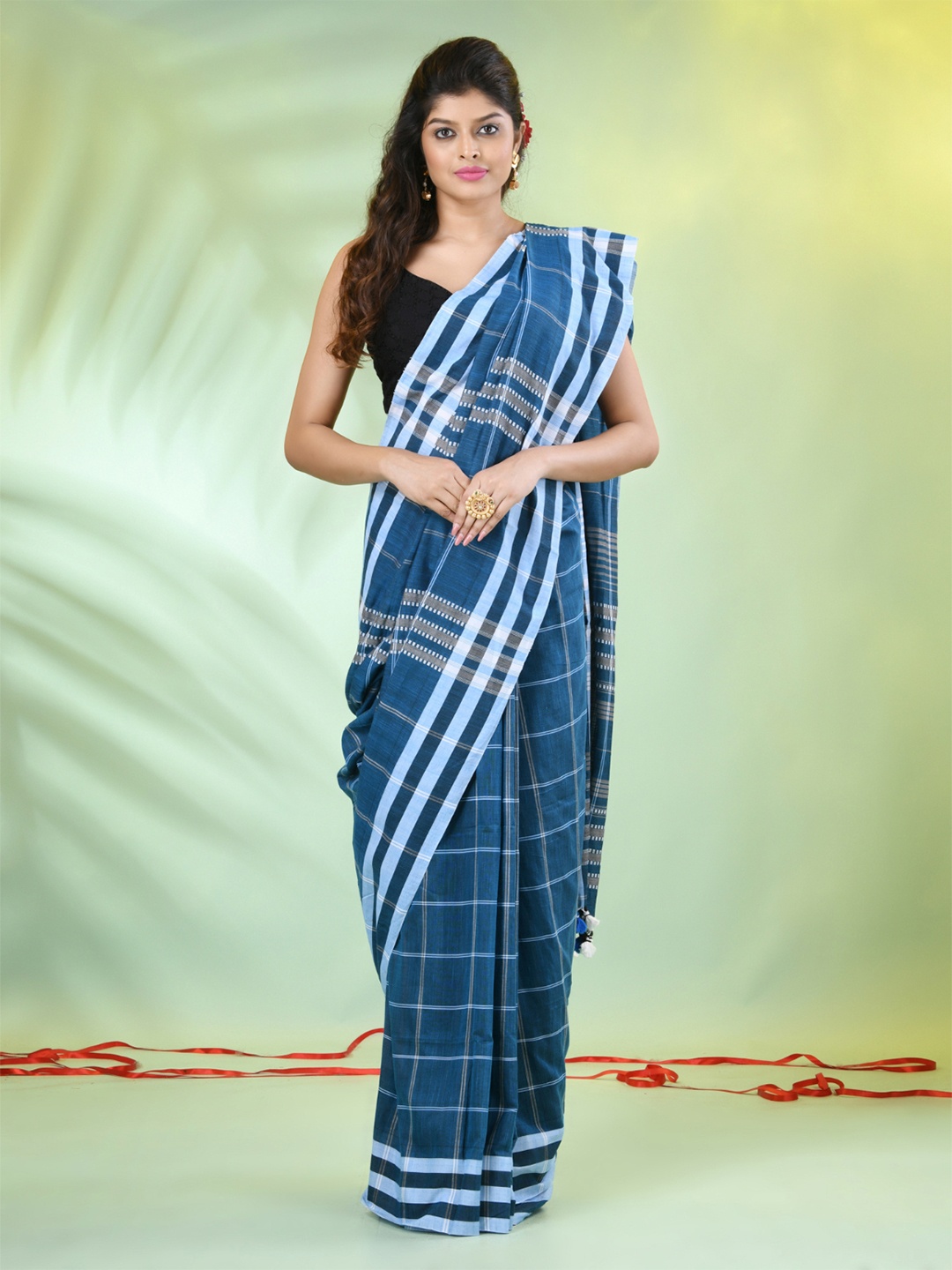 

Charukriti Woven Design Pure Cotton Saree, Blue