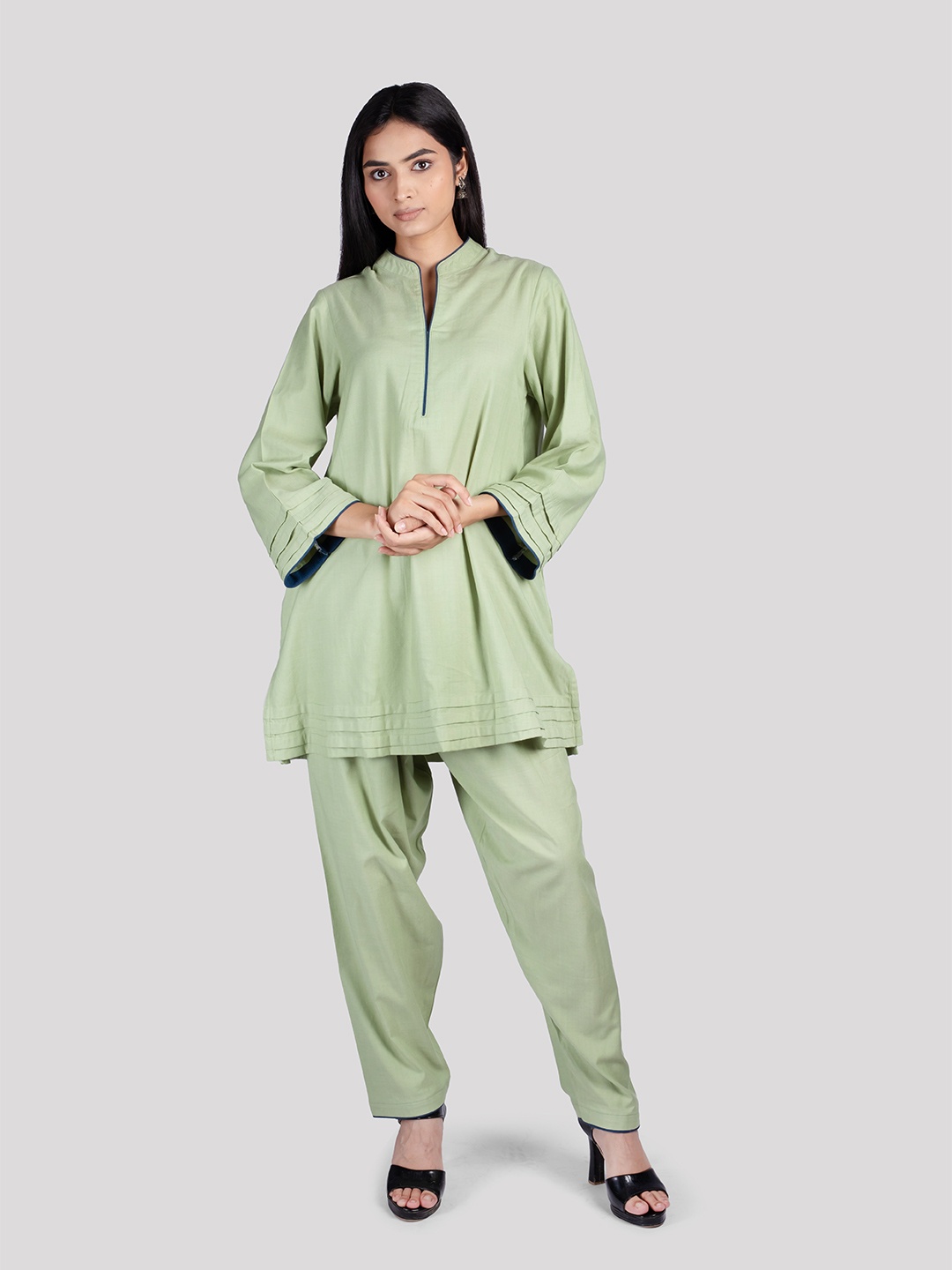 

HUE & HIDE WOMEN COTTON CO ORD SET WITH COMFORT SALWAR, Green