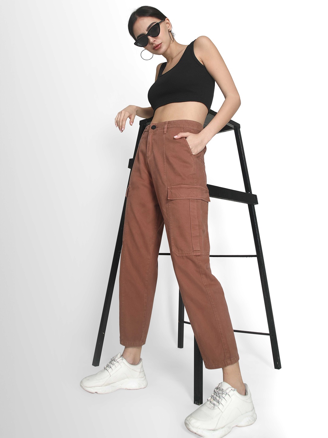 

IVOC Women Classic Cargos Trousers, Brown