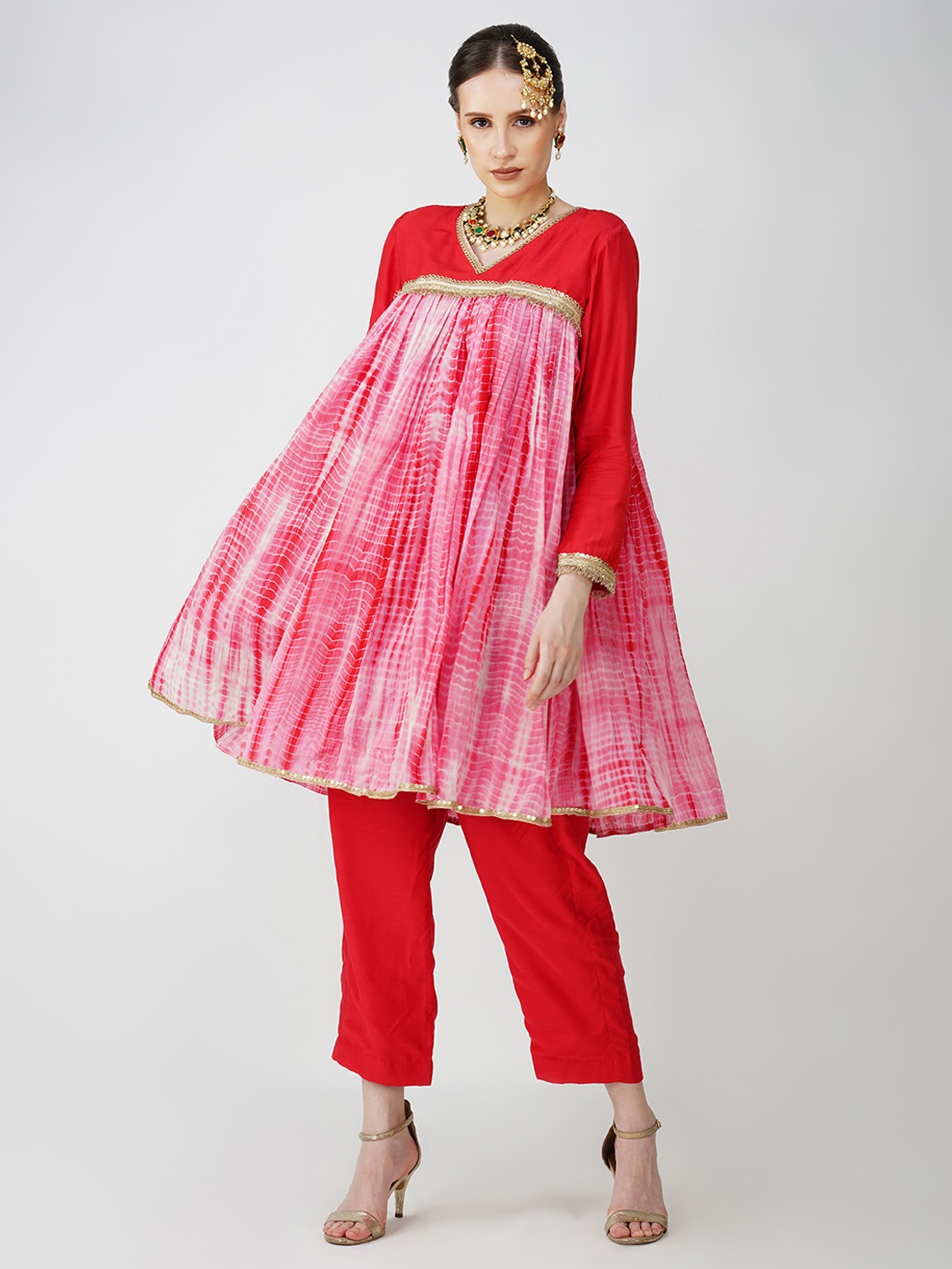 

KOVET Dyed Gotta Patti V-Neck A-Line Pure Silk Kurta with Trouser, Red