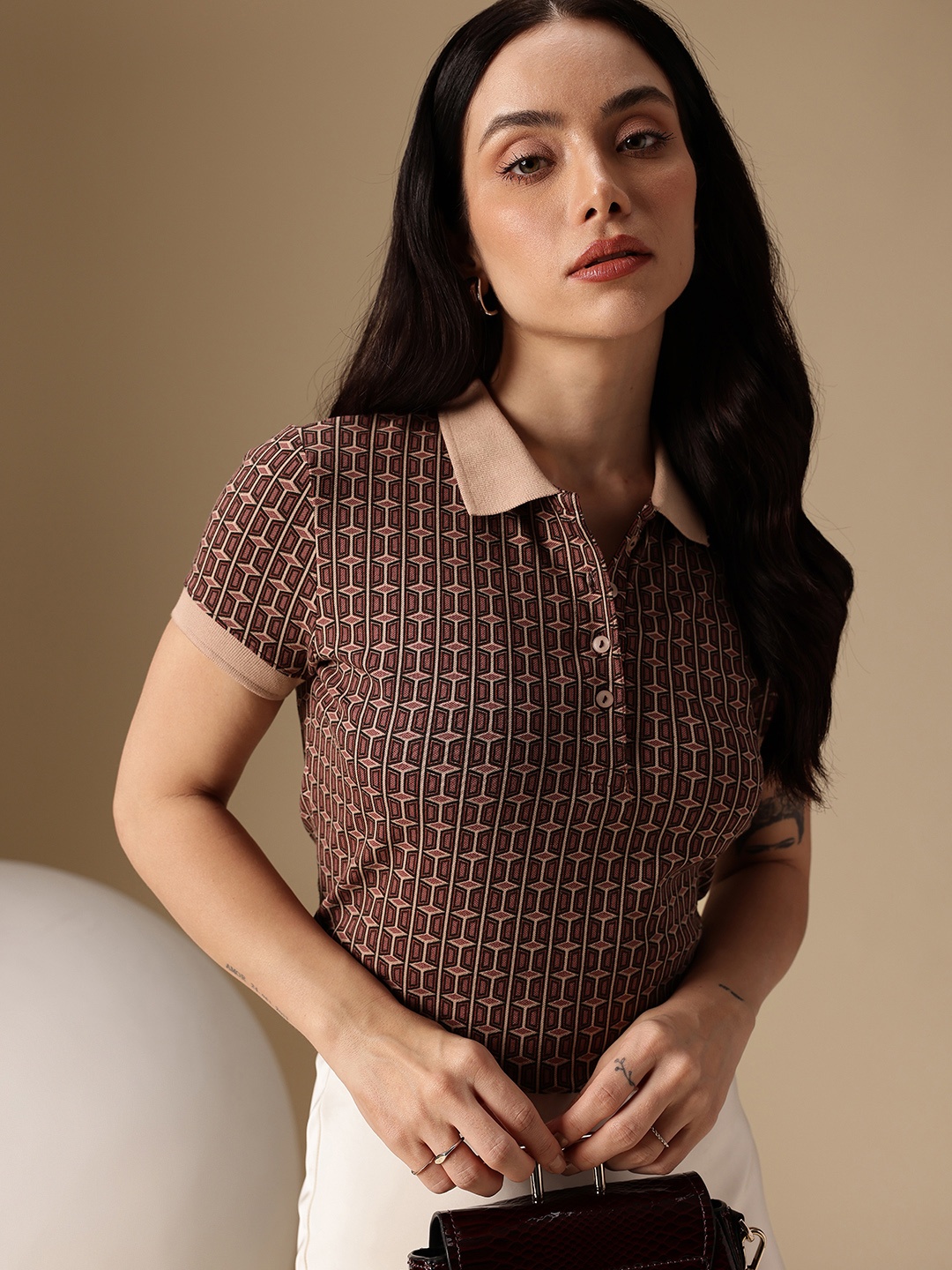 

Chemistry Geometric Printed Polo Collar T-shirt, Beige