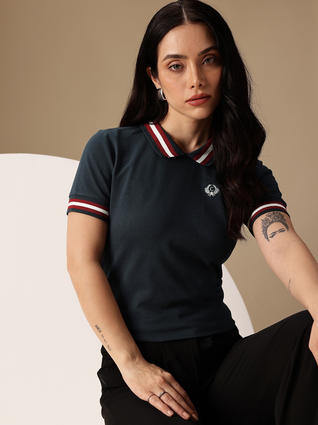 

Chemistry Peter Pan Collar Fitted Top, Navy blue