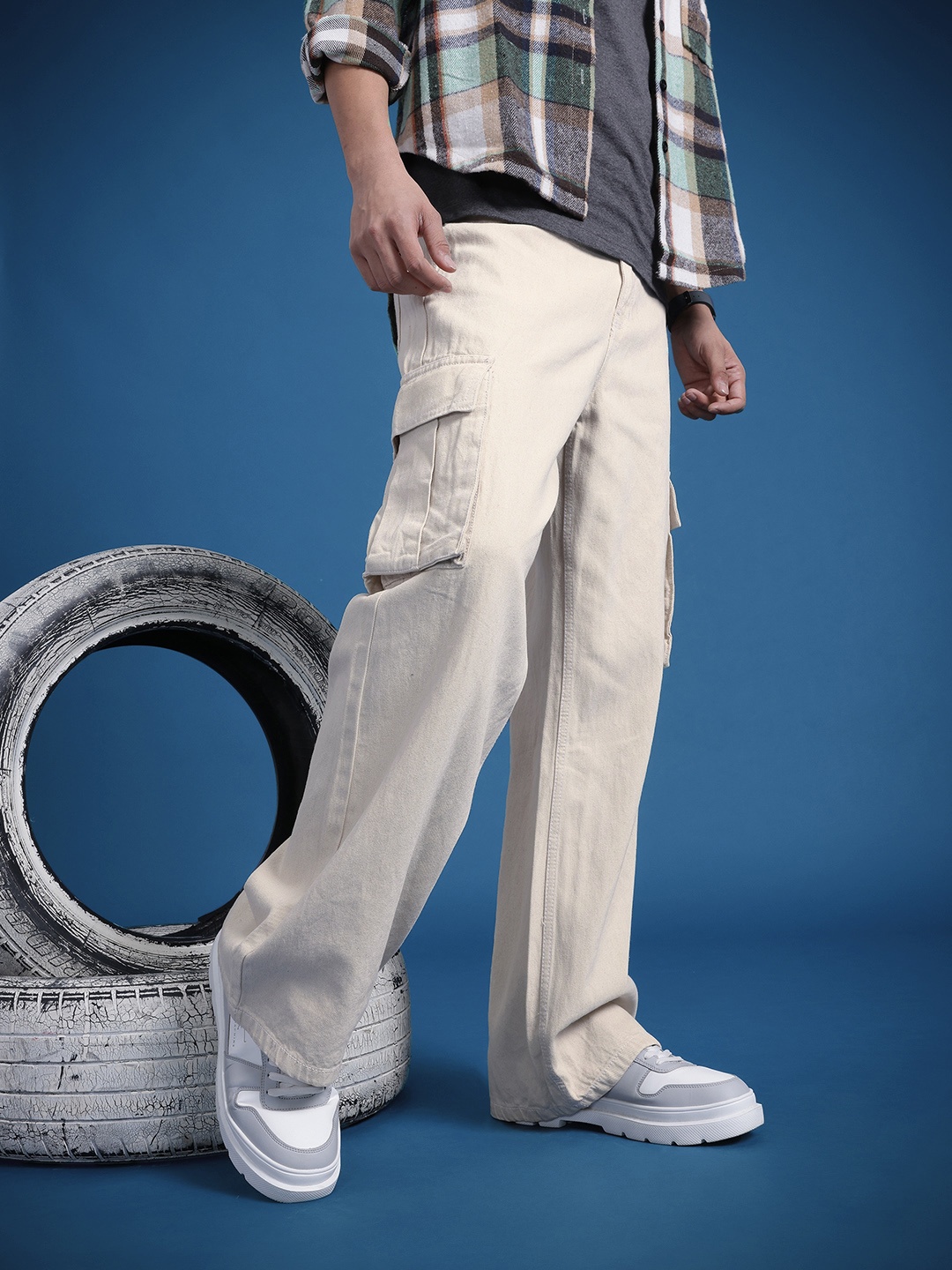 

The Roadster Life Co. Men Loose Bootcut Fit Pure Cotton Jeans, Beige