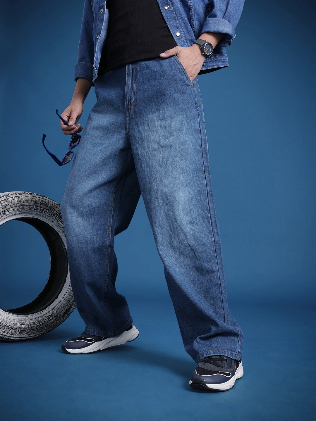 

The Roadster Life Co. Men Mid Rise Baggy Loose Fit Jeans, Blue