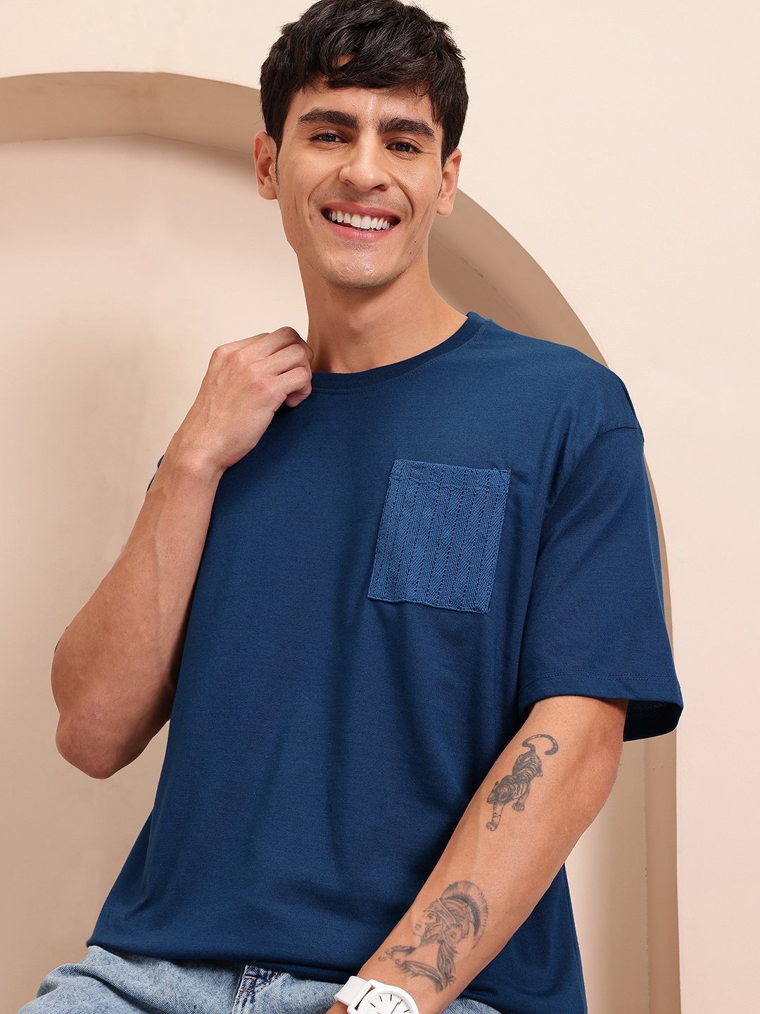 

Mast & Harbour Drop-Shoulder Sleeves T-shirt with Chest Pocket Detail, Teal