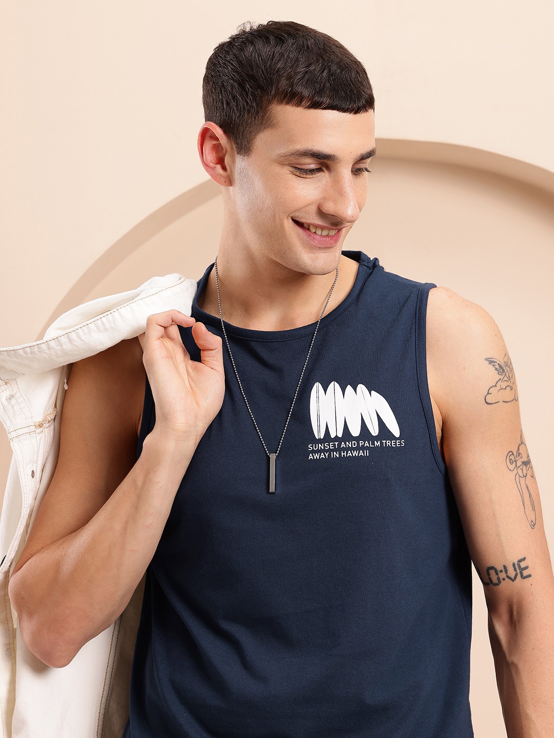 

Mast & Harbour Men Printed Relaxed Fit T-shirt, Navy blue