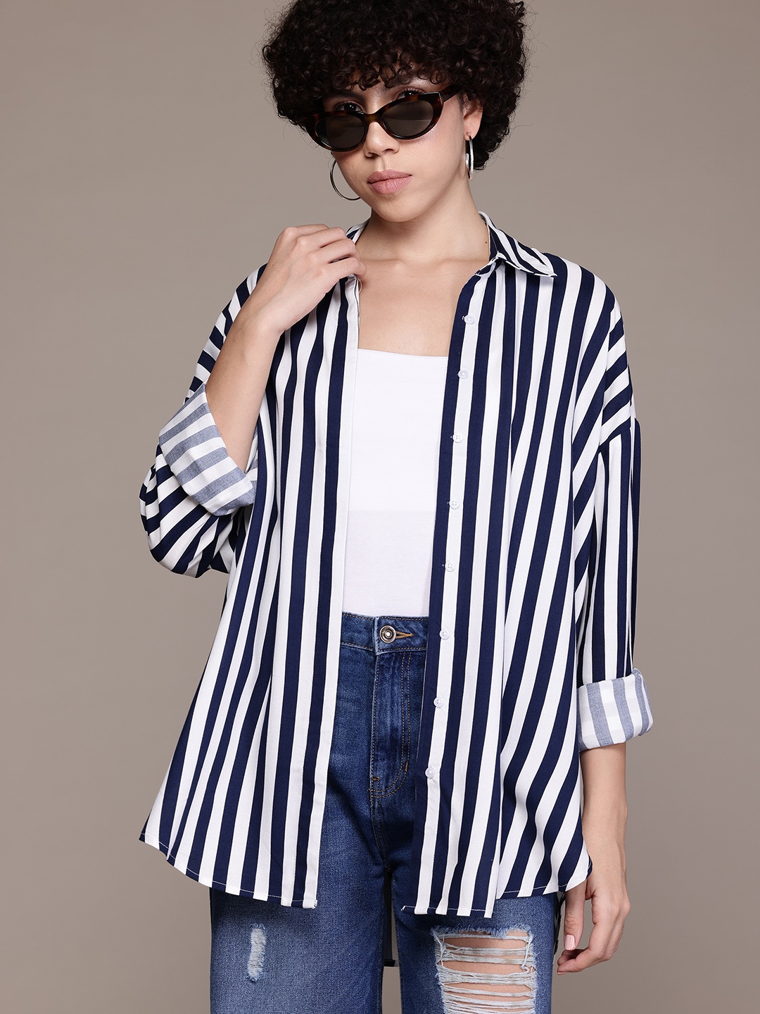 

Roadster Striped Tailored Fit Longline Casual Shirt, Navy blue