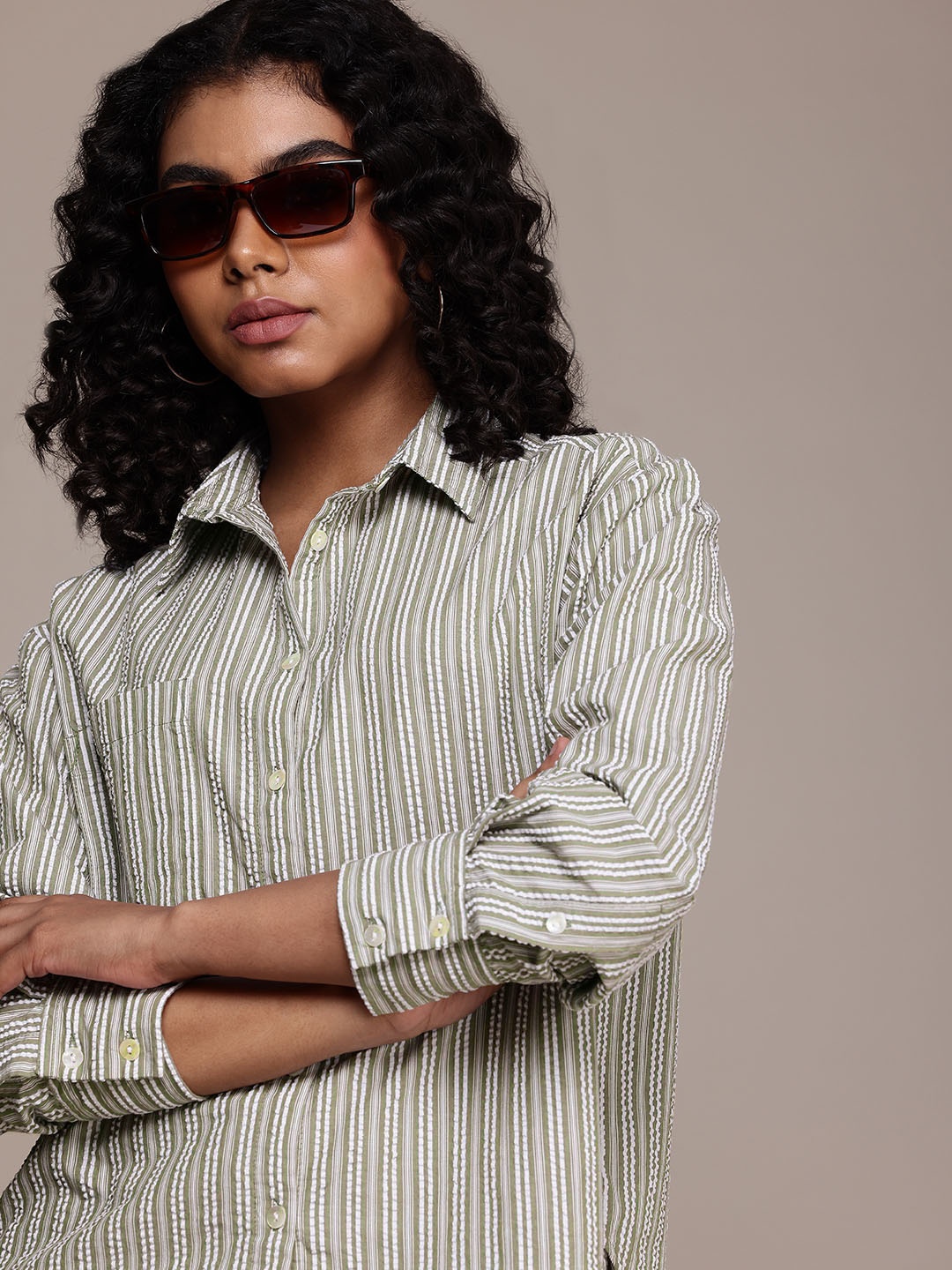 

Roadster Striped Oversized Casual Shirt, Green