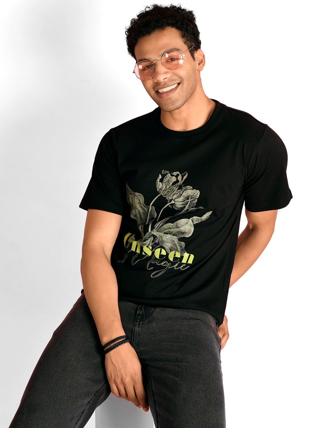 

IVOC Men Floral Printed Round Neck Cotton T-shirt, Black