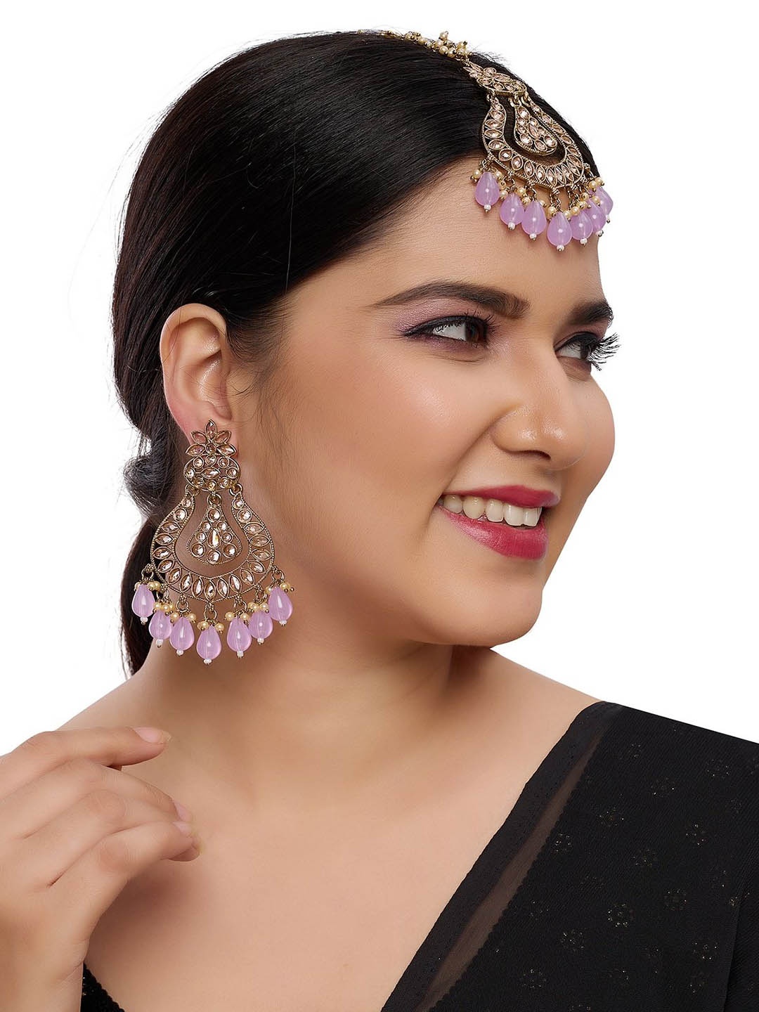 

Rhymee Gold-Plated Kundan-Studded & Beaded Jewellery Set