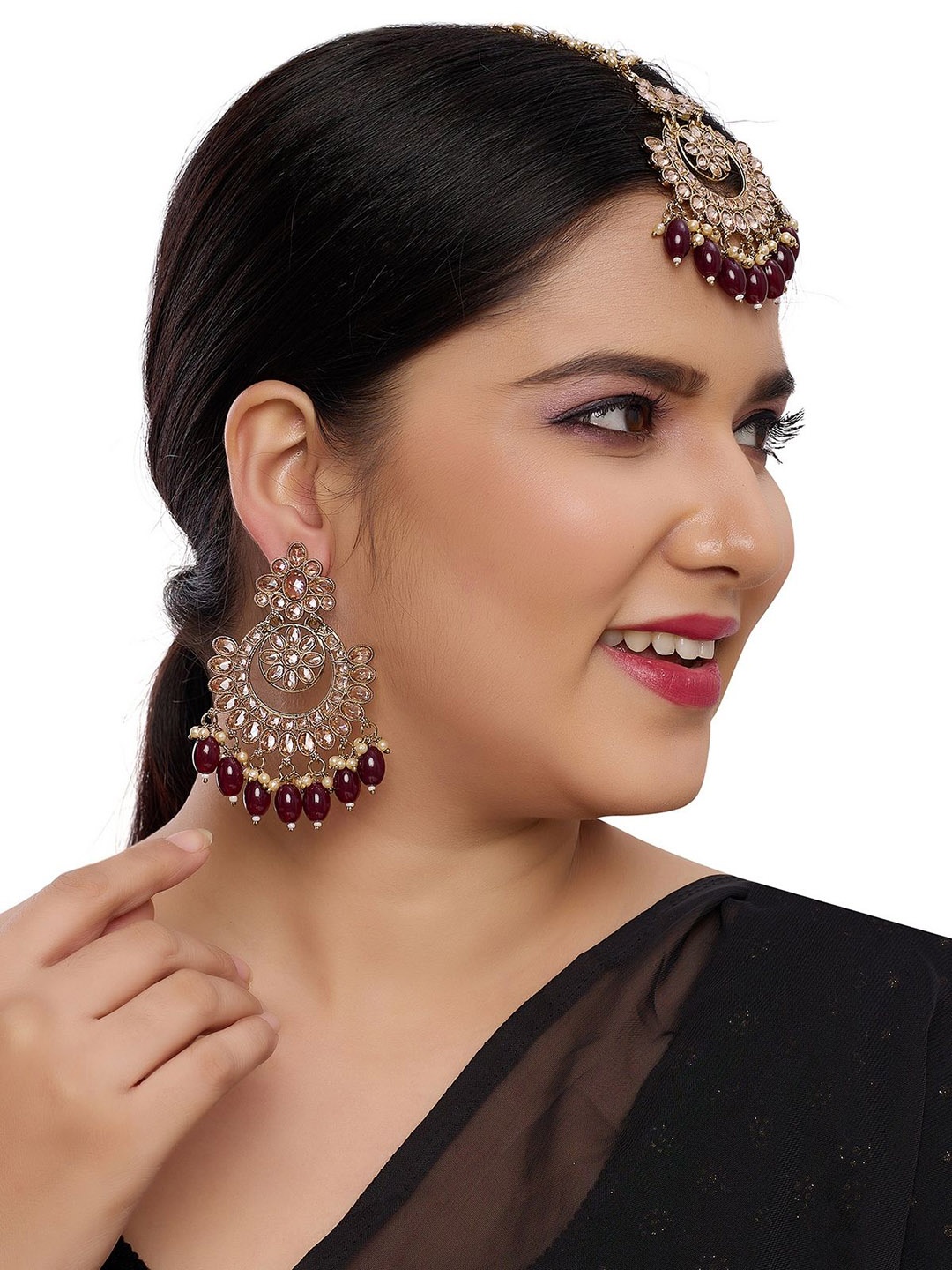 

Rhymee Gold-Plated Kundan Stone-Studded & Pearls Beaded Jewellery Set, Maroon