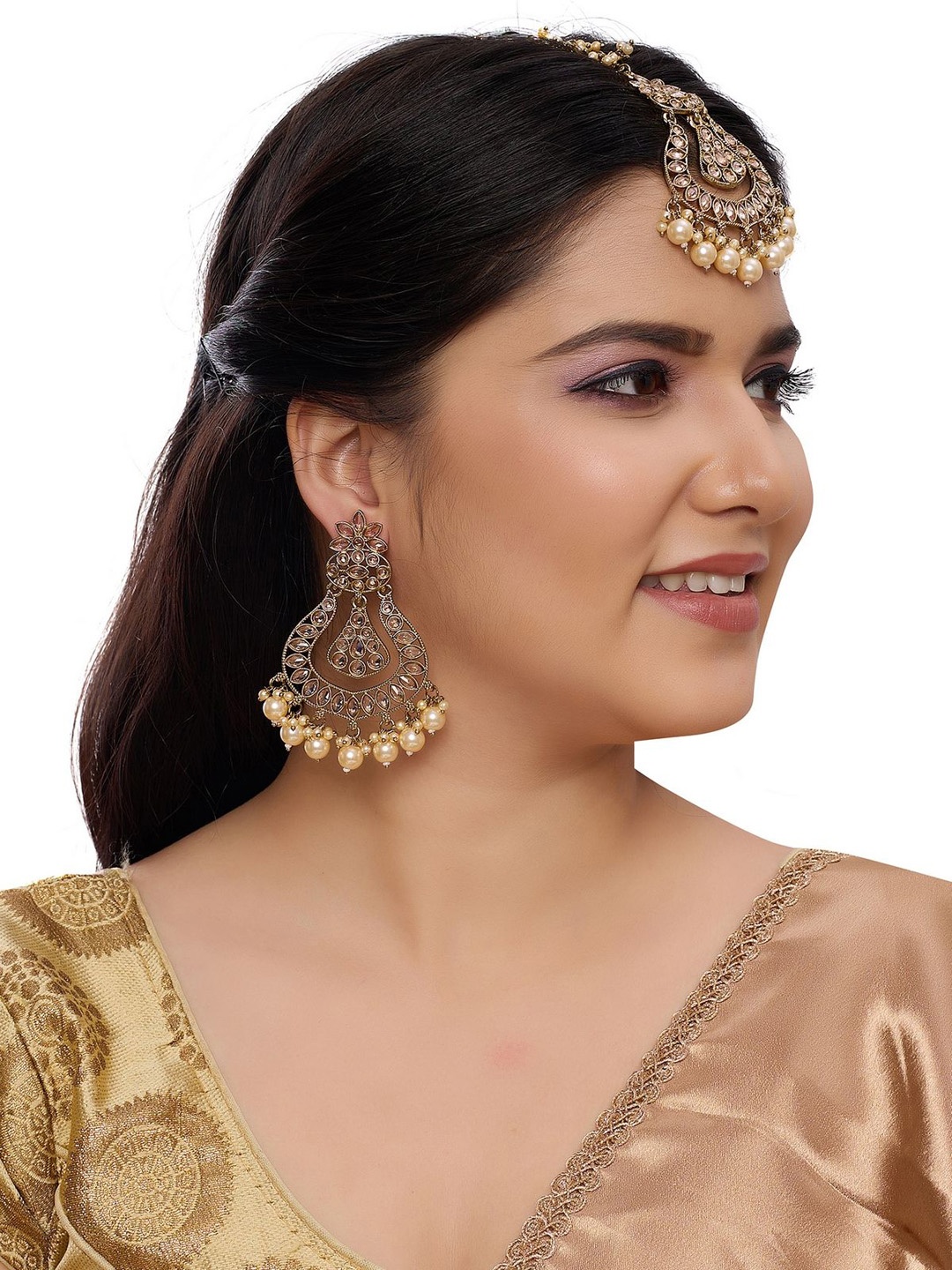 

Rhymee Gold-Plated Kundan Stone-Studded & Beaded Jewellery Set