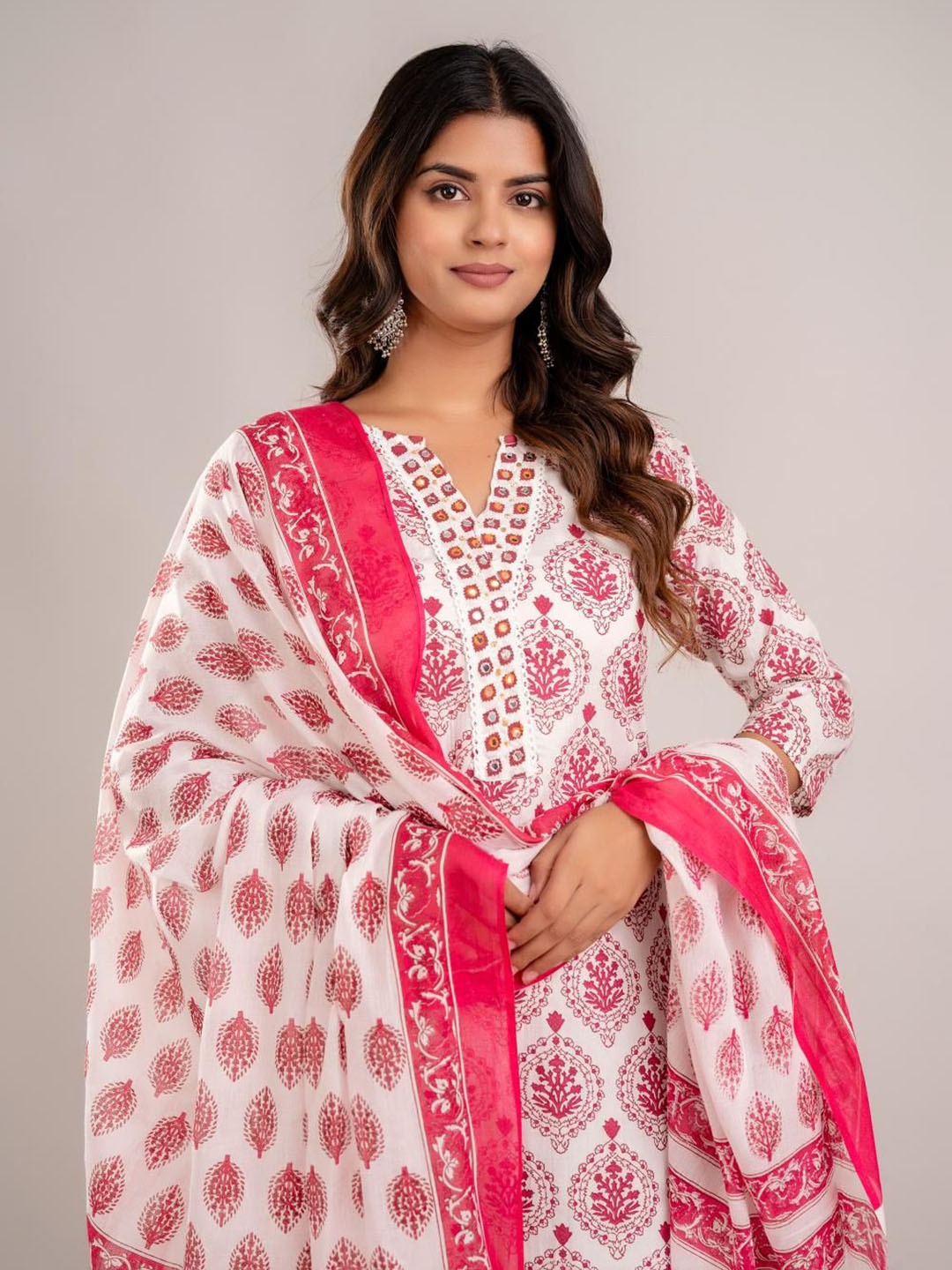 

Jasoriya Floral Printed Mirror Work Notch Neck Pure Cotton Kurta with Trouser & Dupatta, Pink