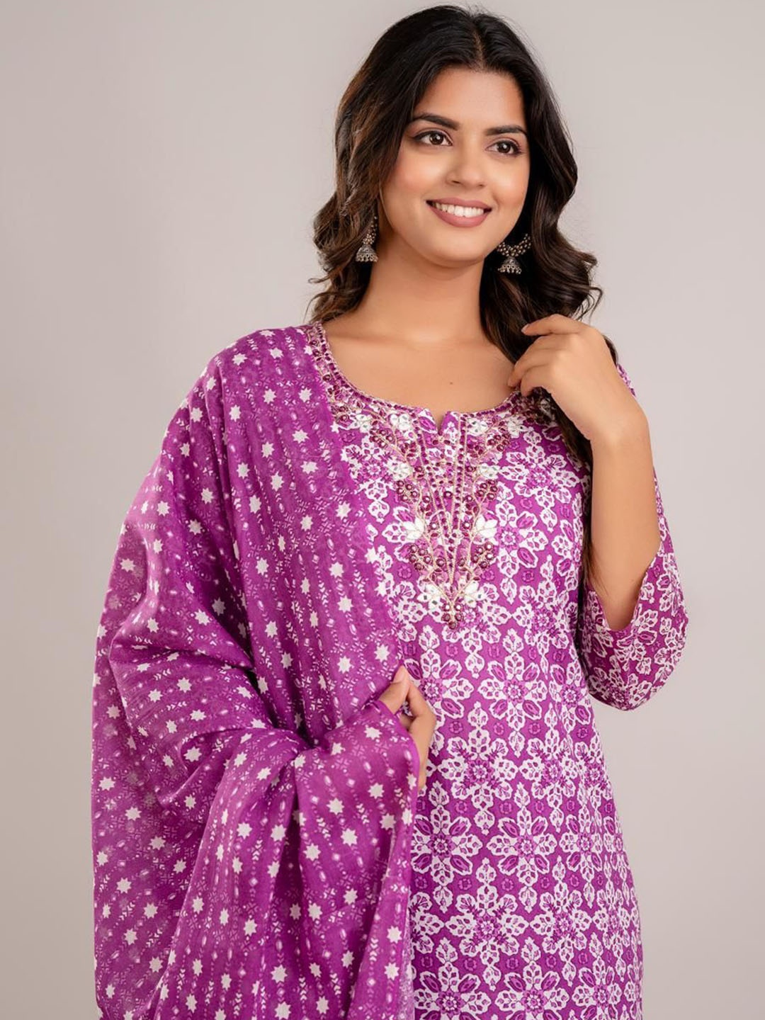 

Jasoriya Floral Printed Thread Work Notch Neck Pure Cotton Kurta with Trouser & Dupatta, Pink