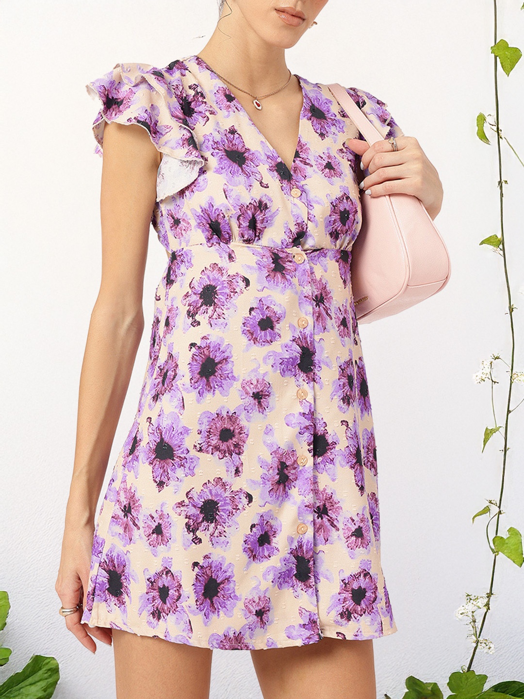 

DressBerry Floral Fantasy Dobby Weave Styled Back Sheath Dress, Cream