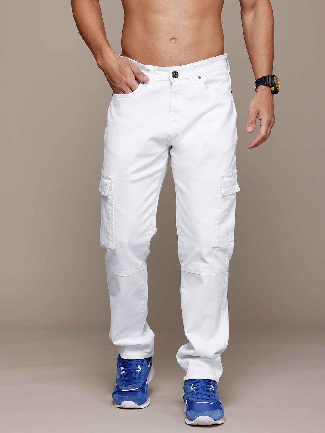 

Roadster Men Relaxed Fit Stretchable Cargo Jeans, White