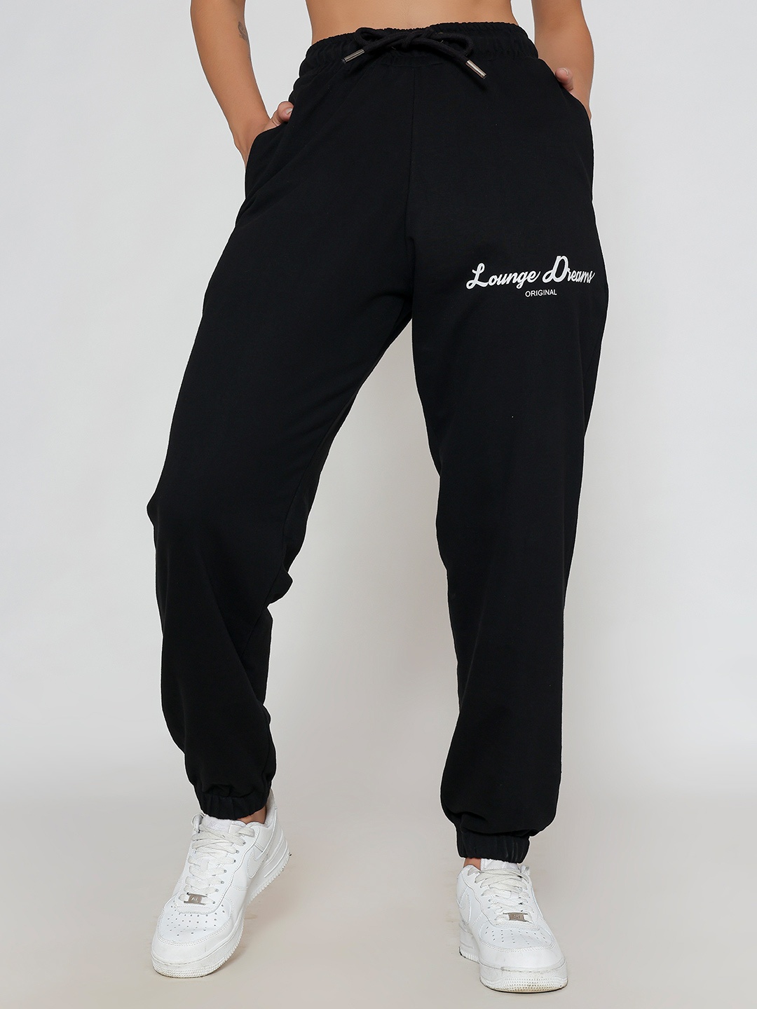 

Lounge Dreams Women Printed Pure Cotton Relaxed-Fit Mid-Rise Joggers, Black