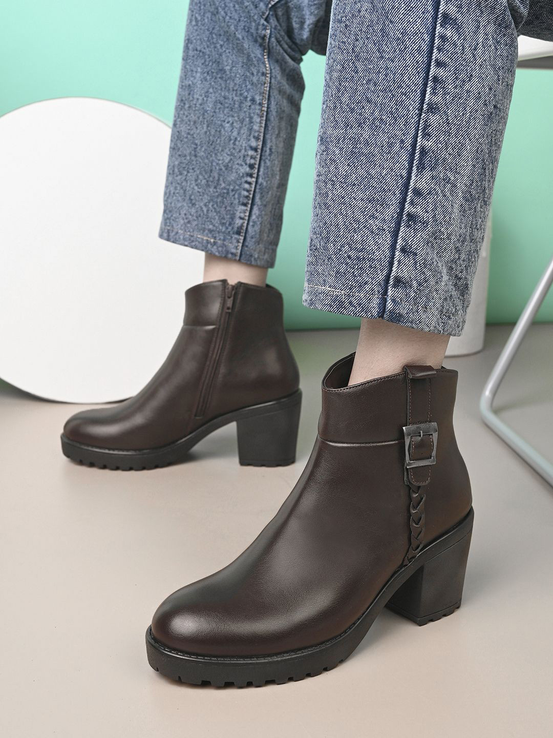 

The Roadster Lifestyle Co Women Casual Ankle Boots, Brown