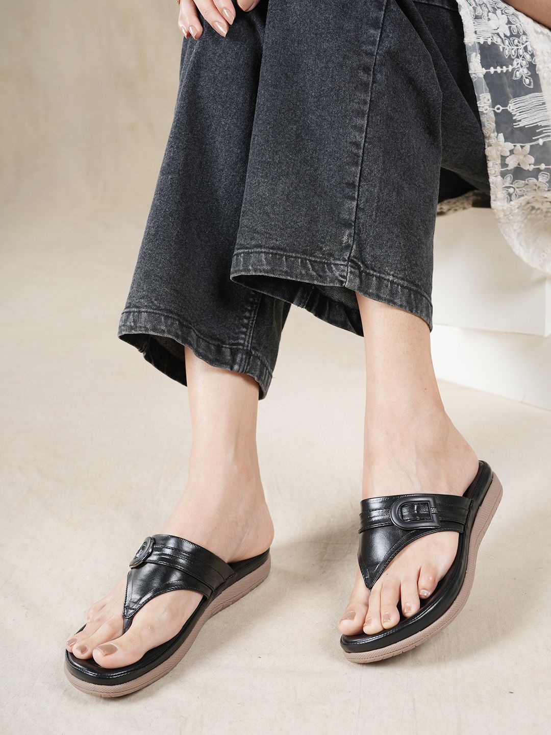 

Mast & Harbour Women Slip-On Open Toe Flats, Black