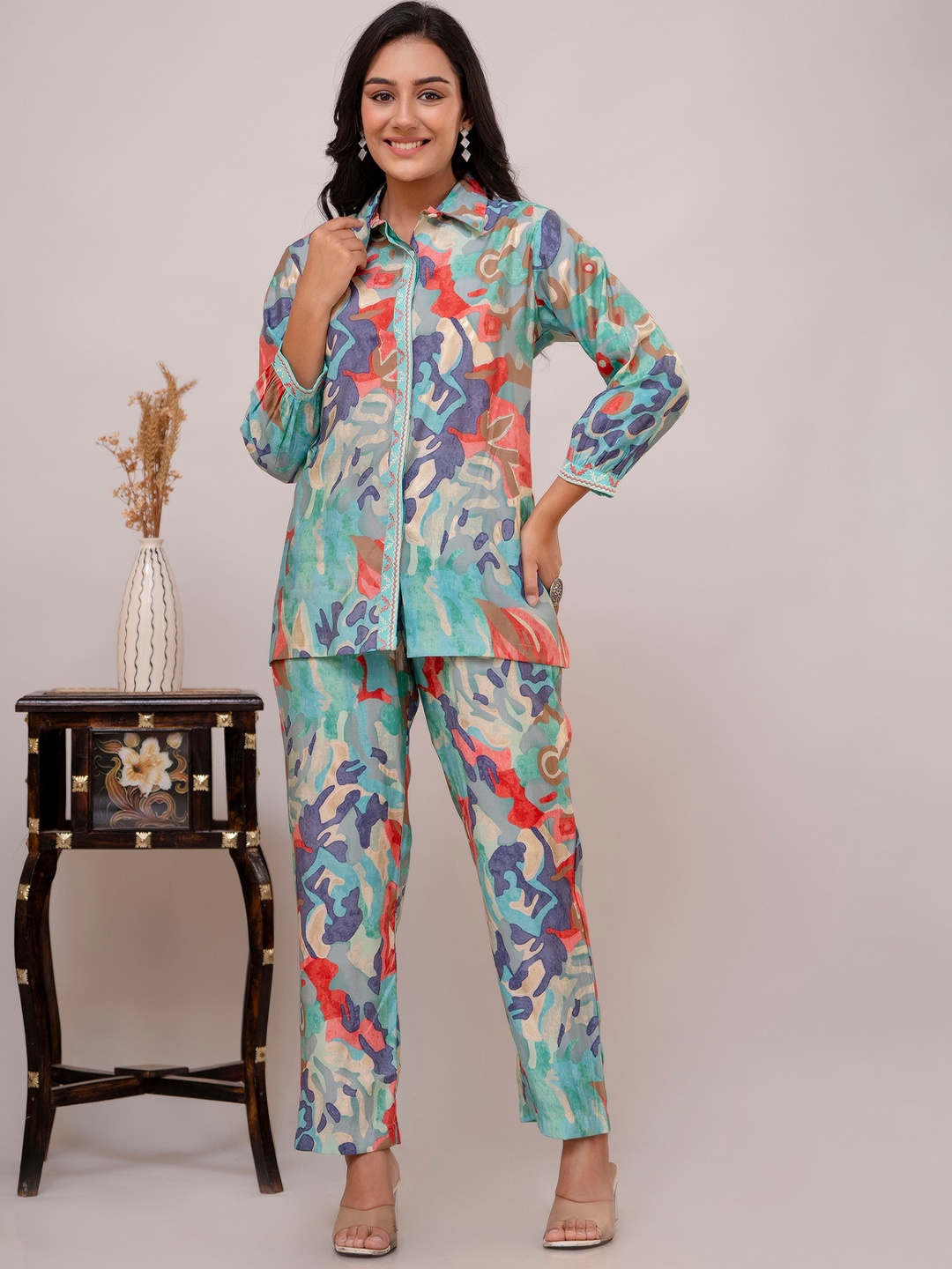 

Kohsh Shirt Collar Printed Shirt With Trouser, Off white