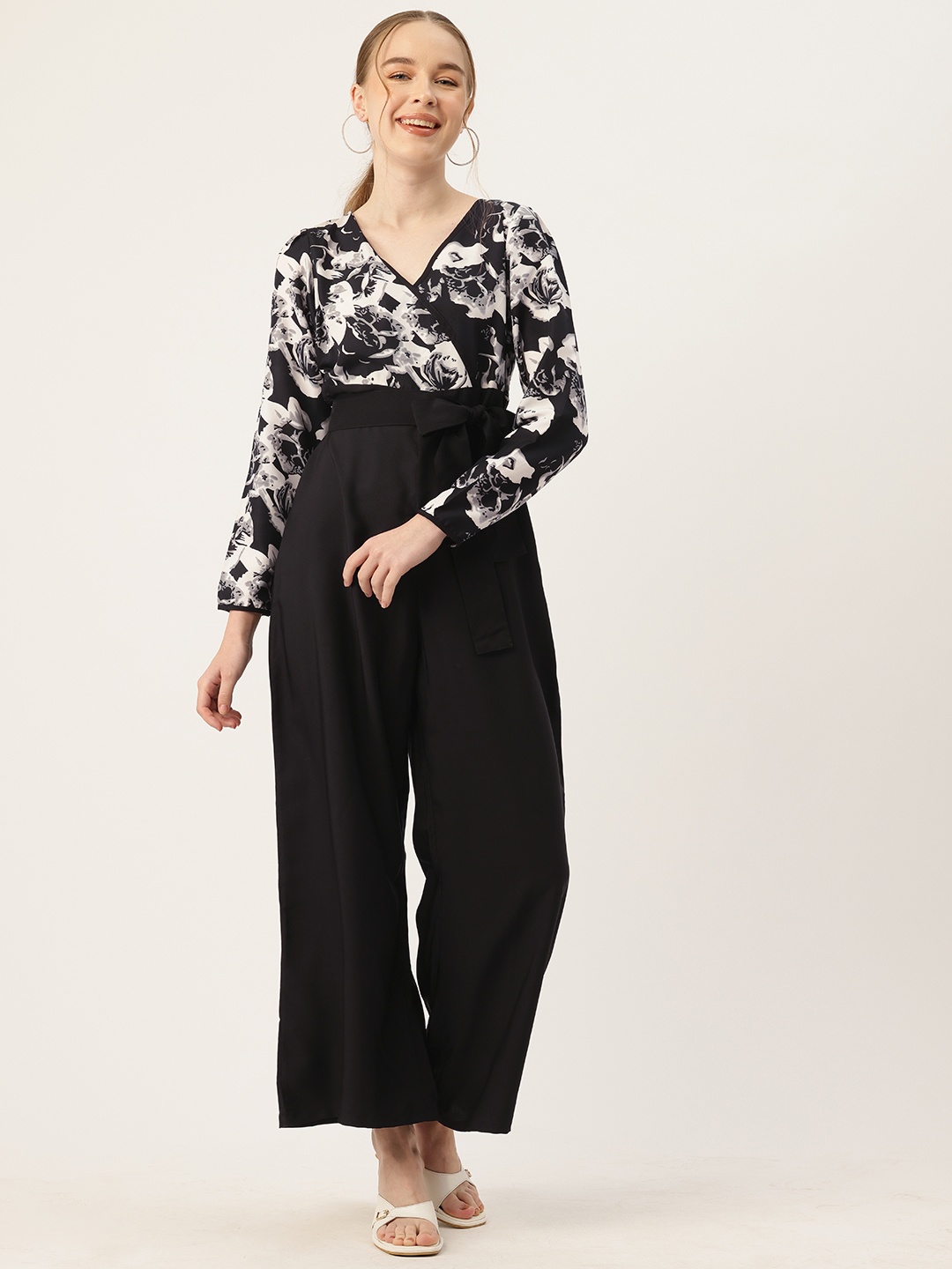 

Sleek Italia Floral Printed Basic Jumpsuit, Black