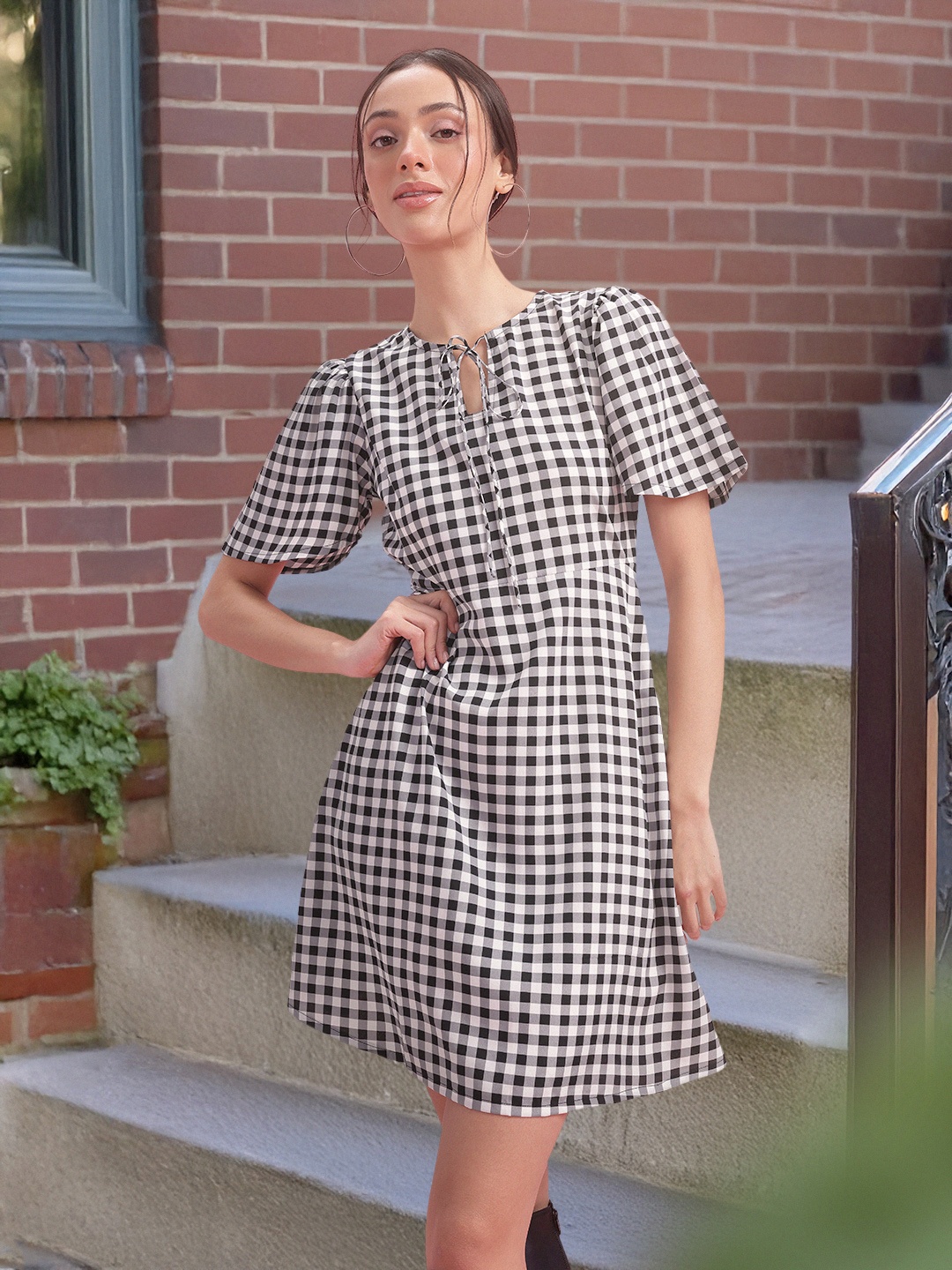 

DressBerry Checked Tie-Up Neck Flared Sleeve Sheath Mini Dress, White