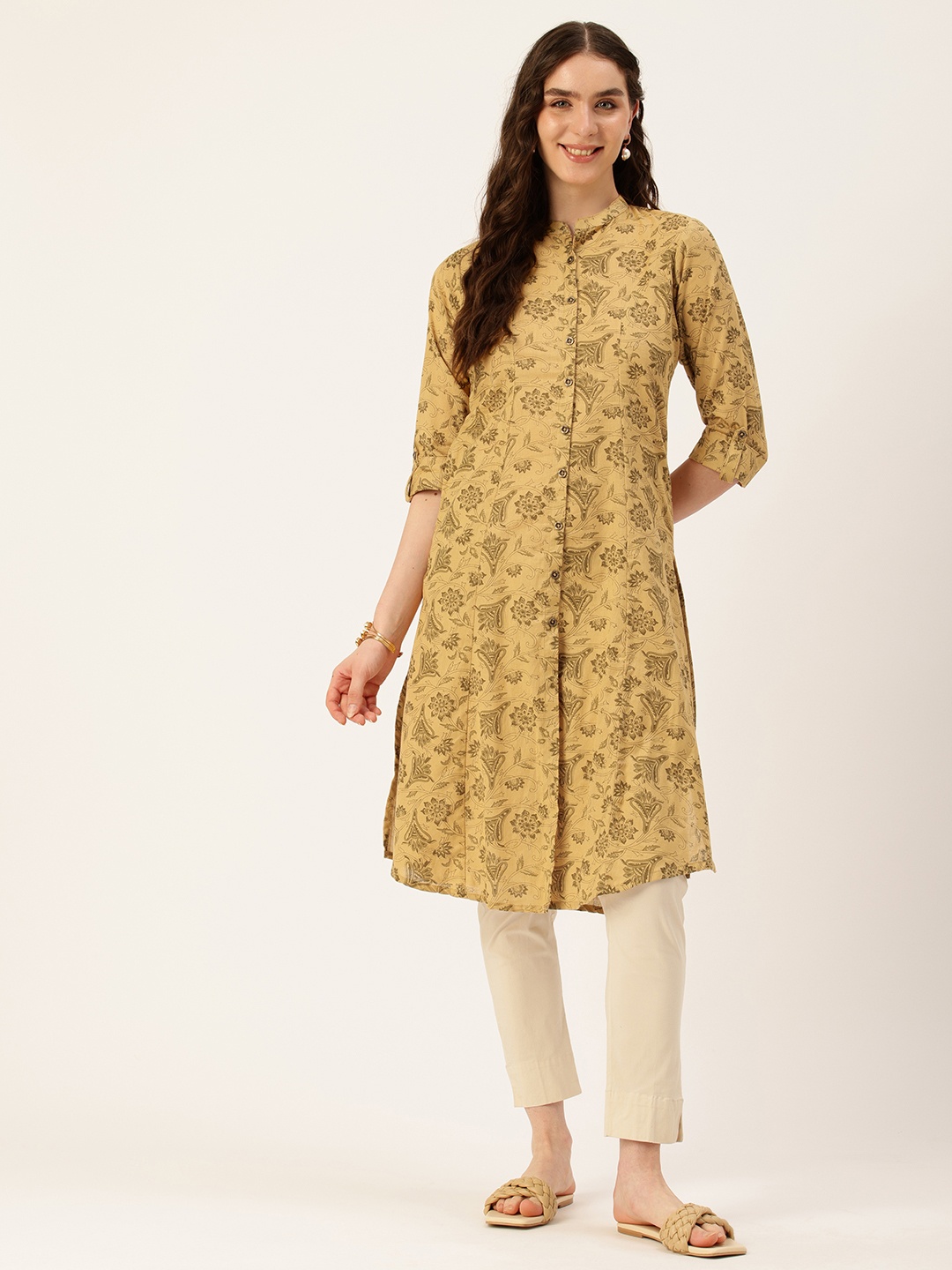 

AMUKTI Floral Printed Mandarin Collar Kurta, Mustard